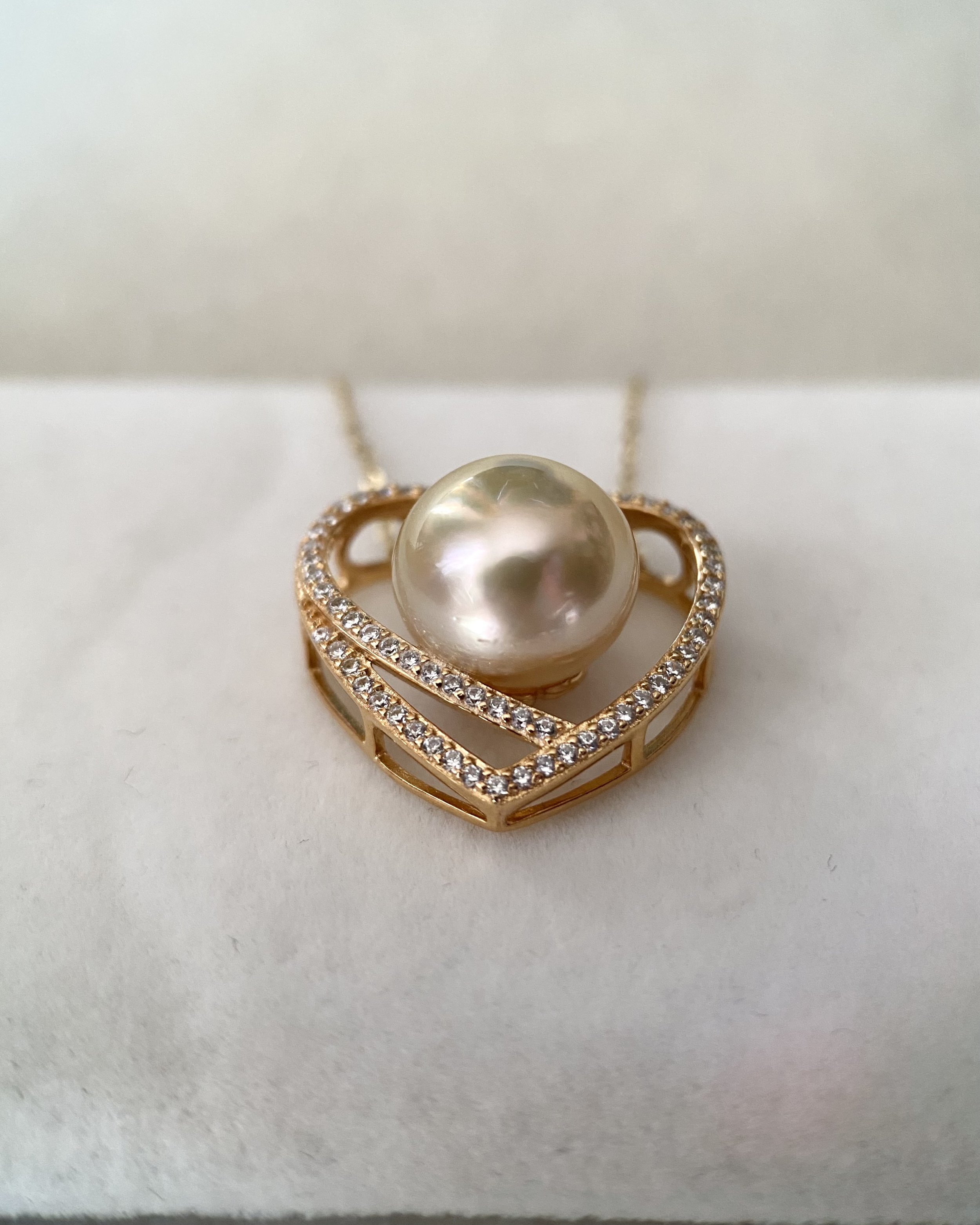 11-11.5mm Australian Creamy Golden South Sea Pearl Pendant, Luxurious Phoenix Series, Versatile S925 CZ Heart Design, Jewellery Showpiece Starlit Pearls