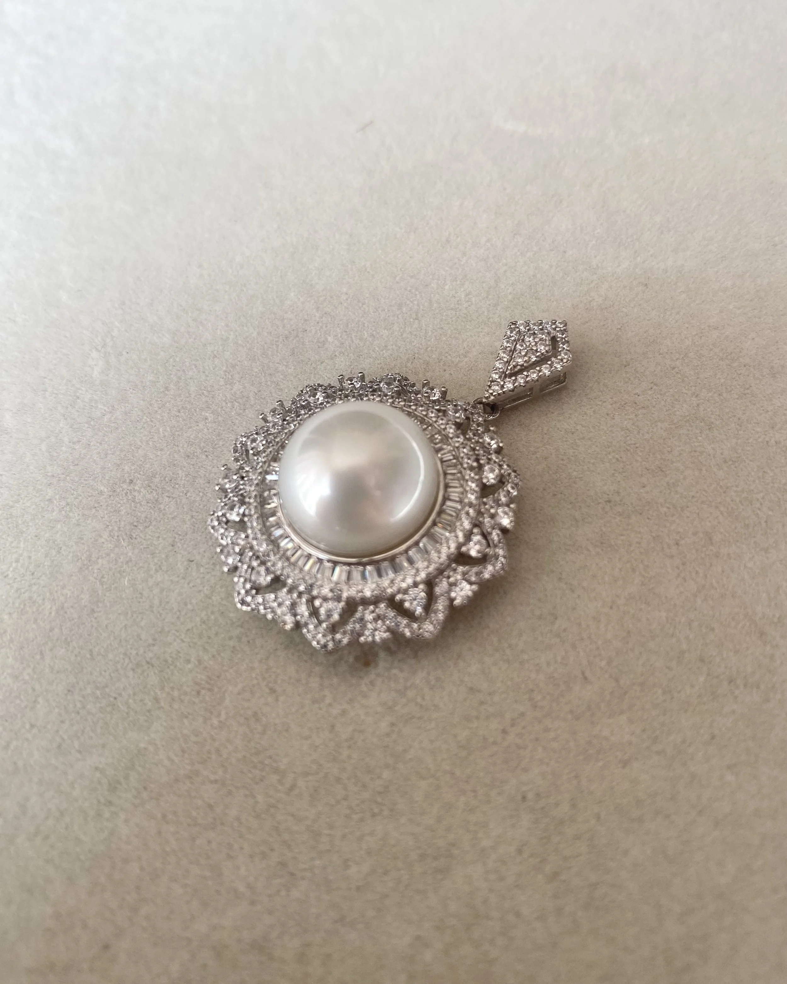 12.5–13mm White Australian South Sea Pearl Pendant, Court-Inspired Sparkling Pavé Halo Design in Italian-Made S925 Silver, Wedding Starlit Pearls