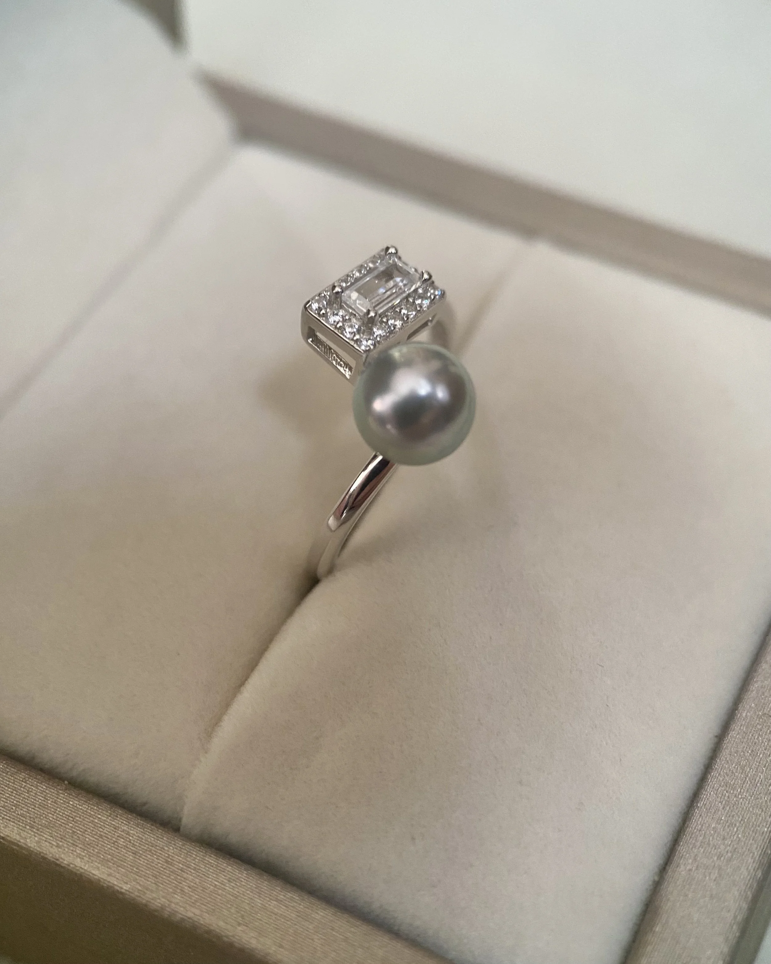 Japanese Natural Silver-Grey Madama Akoya Pearl Ring 7mm, Mirror Lustre, Minimalist Contemporary Open Design, S925 Silver_Baguette CZ Starlit Pearls