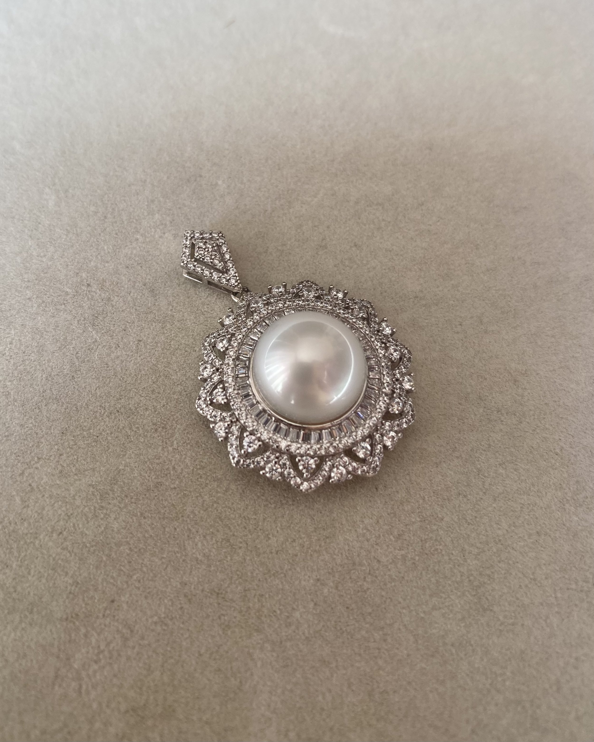 12.5–13mm White Australian South Sea Pearl Pendant, Court-Inspired Sparkling Pavé Halo Design in Italian-Made S925 Silver, Wedding Starlit Pearls