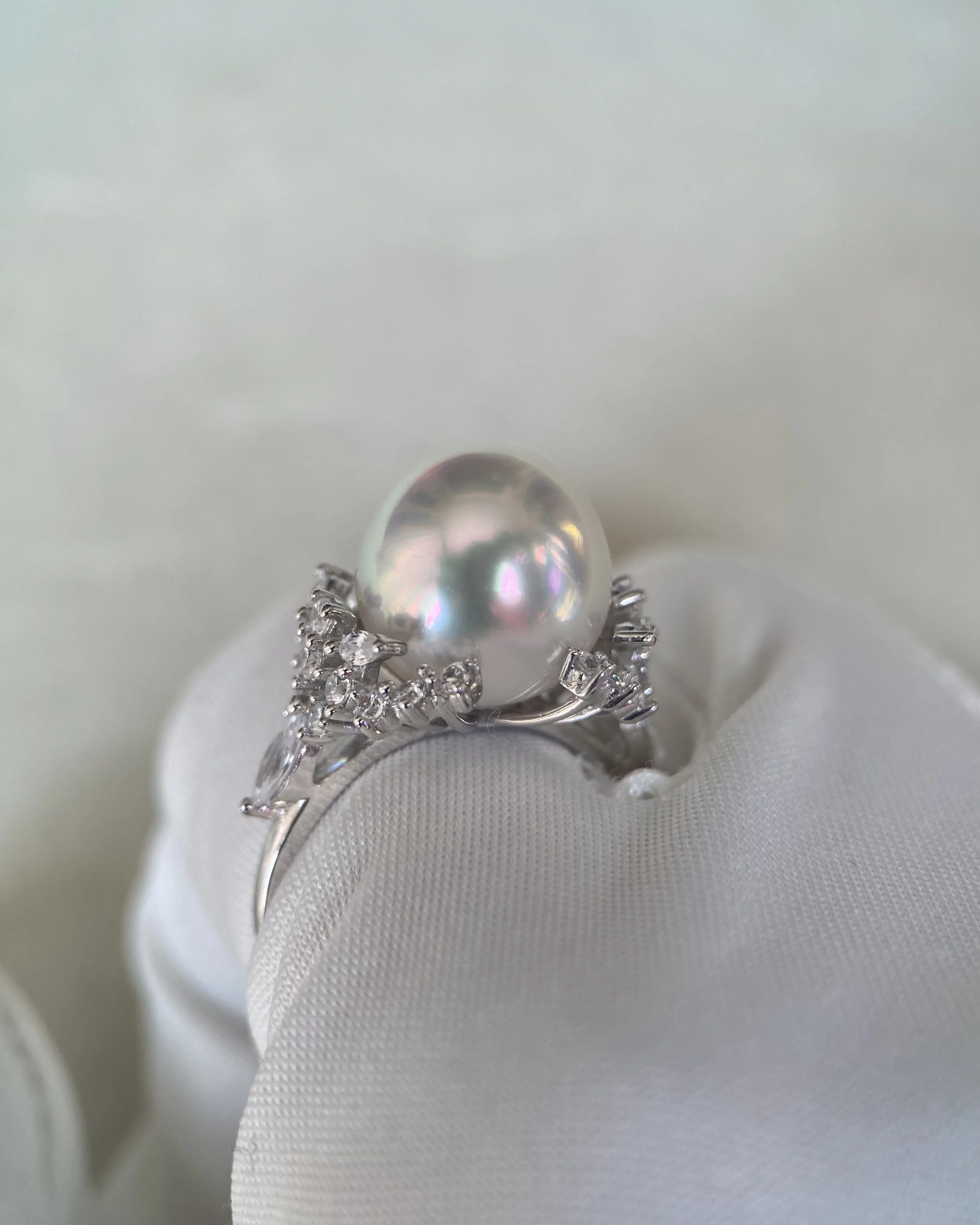 Regal 11.5-12mm Aurora Ice White Australian South Sea Pearl Ring, Satin Lustre, S925 Silver Floral Crown Setting_CZ Brilliance Starlit Pearls
