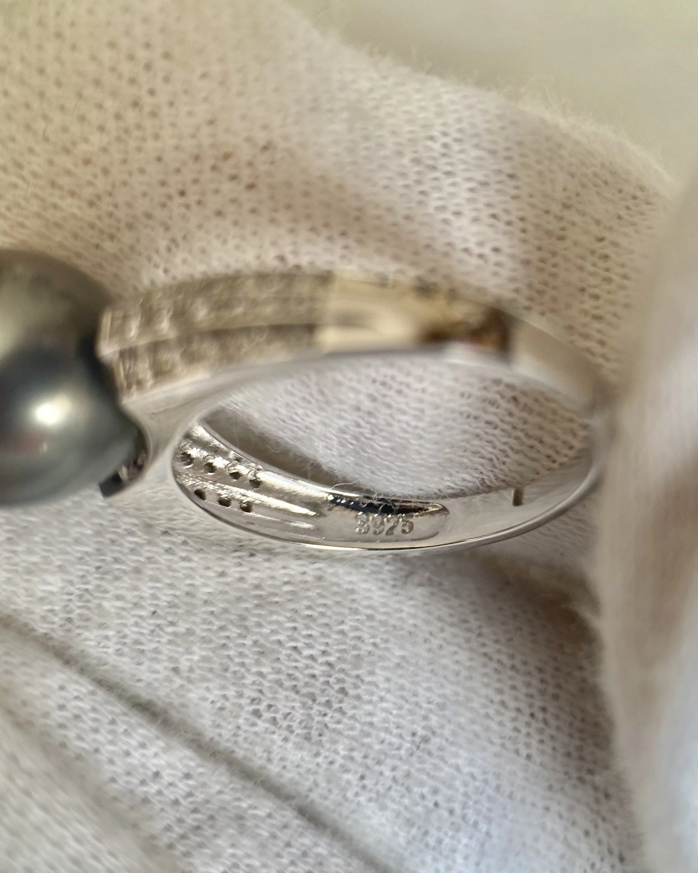 Tahitian South Sea Pearl Ring, Architectural S925 Silver Pavé Design, 10.3mm Smoky Peacock Tahitian Pearl, Jewellery Exhibition Piece Starlit Pearls