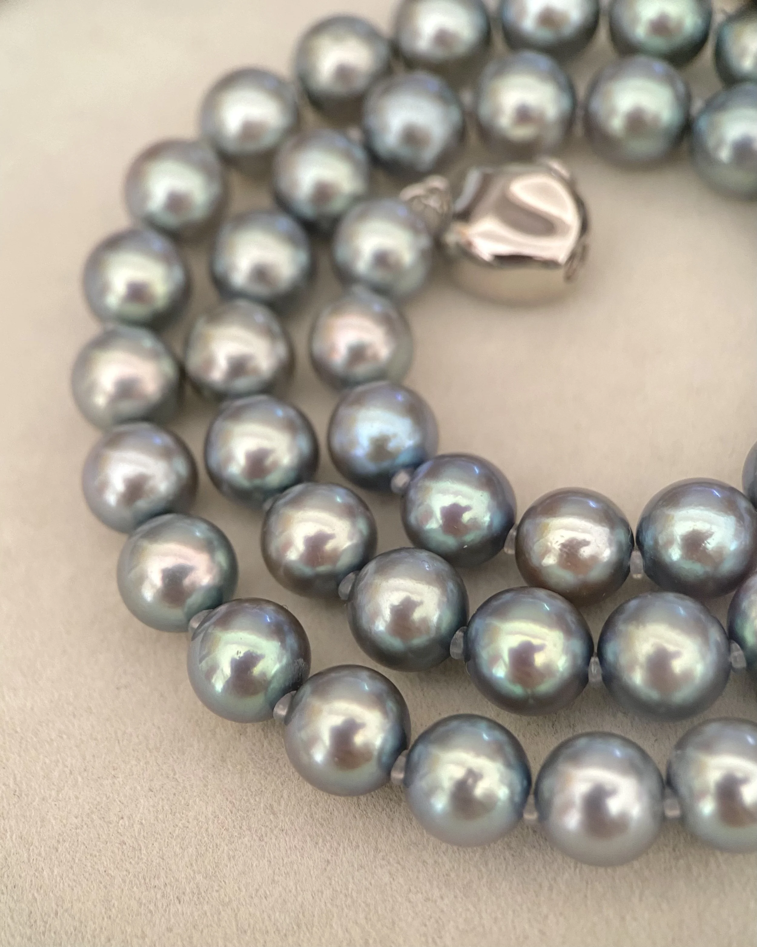 Rare Mesmerising Lagoon Blue Overtones_Japanese Silver-Blue Madama Akoya Pearl Necklace 8–9mm, Exceptional Matching, Geometric S925 Starlit Pearls