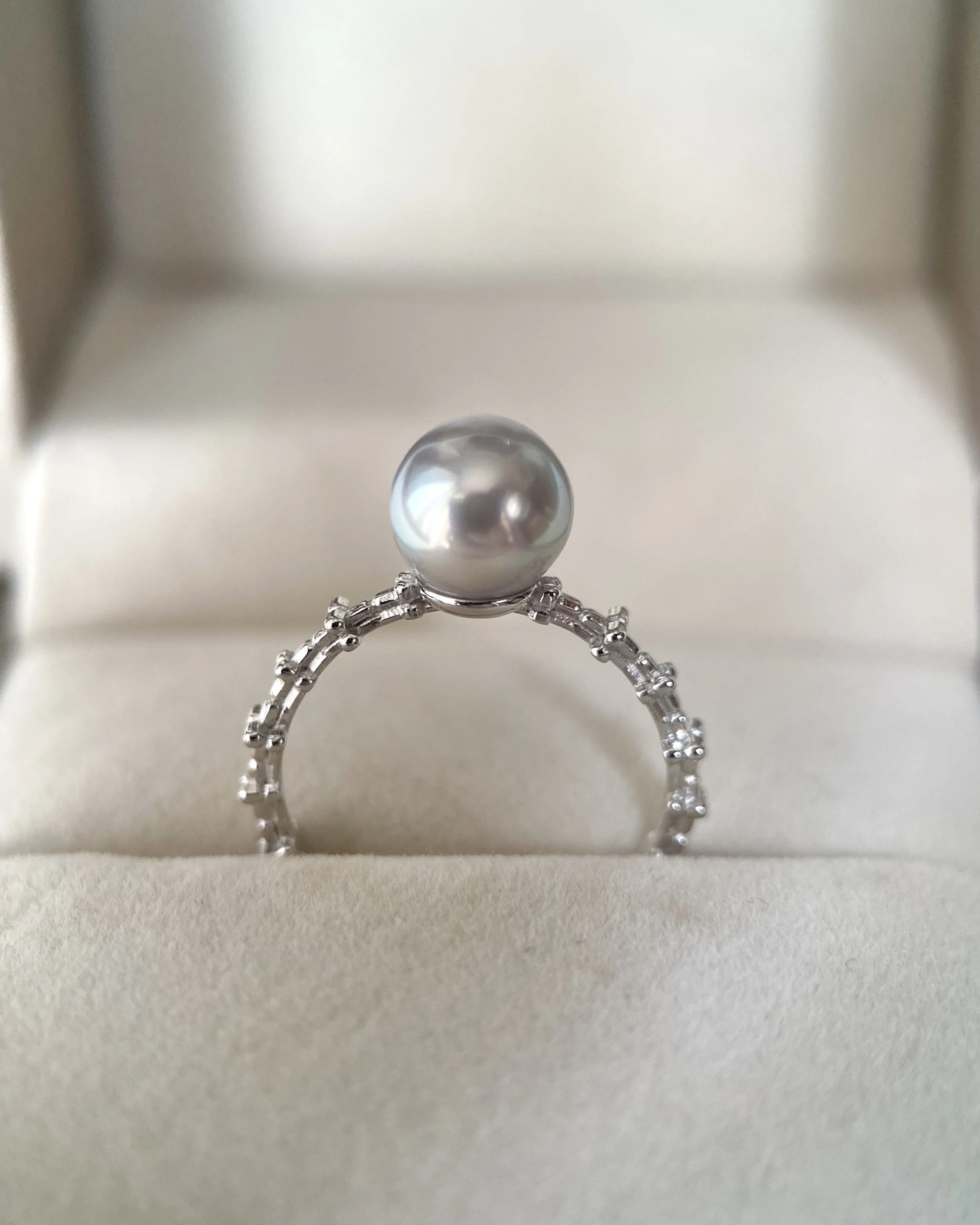 Exceptional 6A Mirror-Lustre Japanese Silver Grey Madama Akoya Pearl Ring 7.7mm, S925 Star-Cut Link Adjustable Band, Show Piece Starlit Pearls