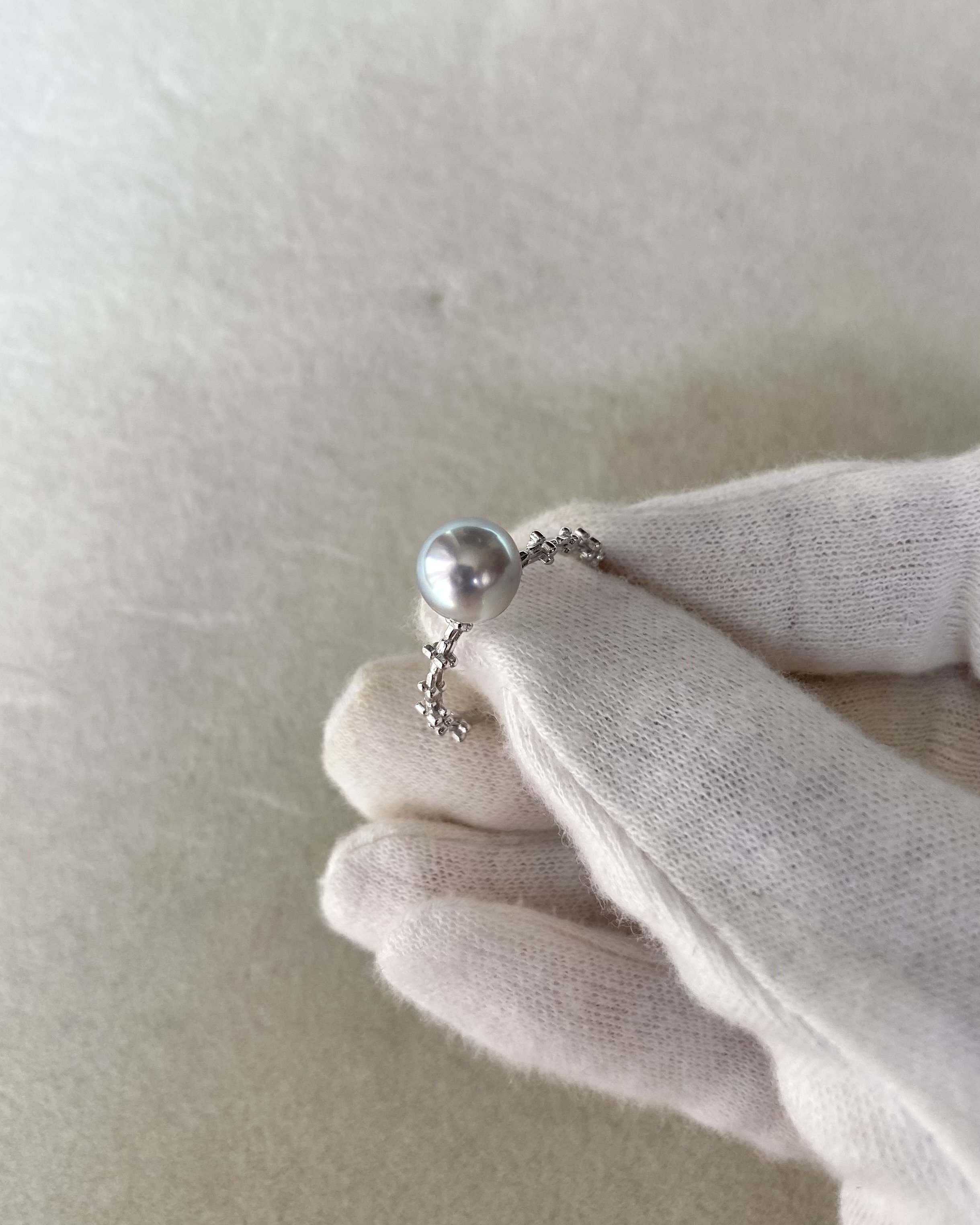 Exceptional 6A Mirror-Lustre Japanese Silver Grey Madama Akoya Pearl Ring 7.7mm, S925 Star-Cut Link Adjustable Band, Show Piece Starlit Pearls