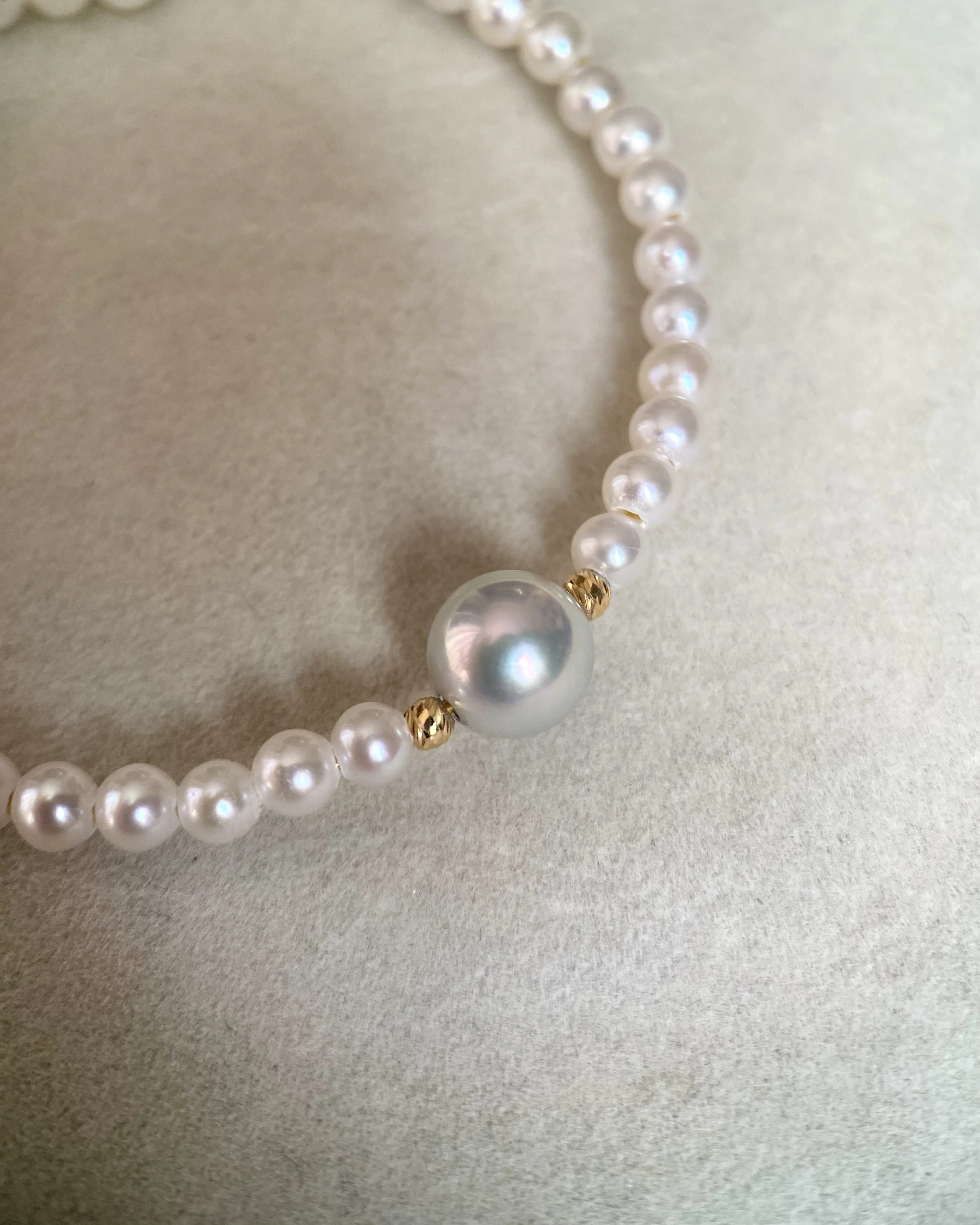 Specially Selected Japanese Silver-White Madama Akoya Pearl Bracelet 7.8mm, Mirror Lustre,Freshwater Pearls, Faceted 18K Gold Accents Starlit Pearls