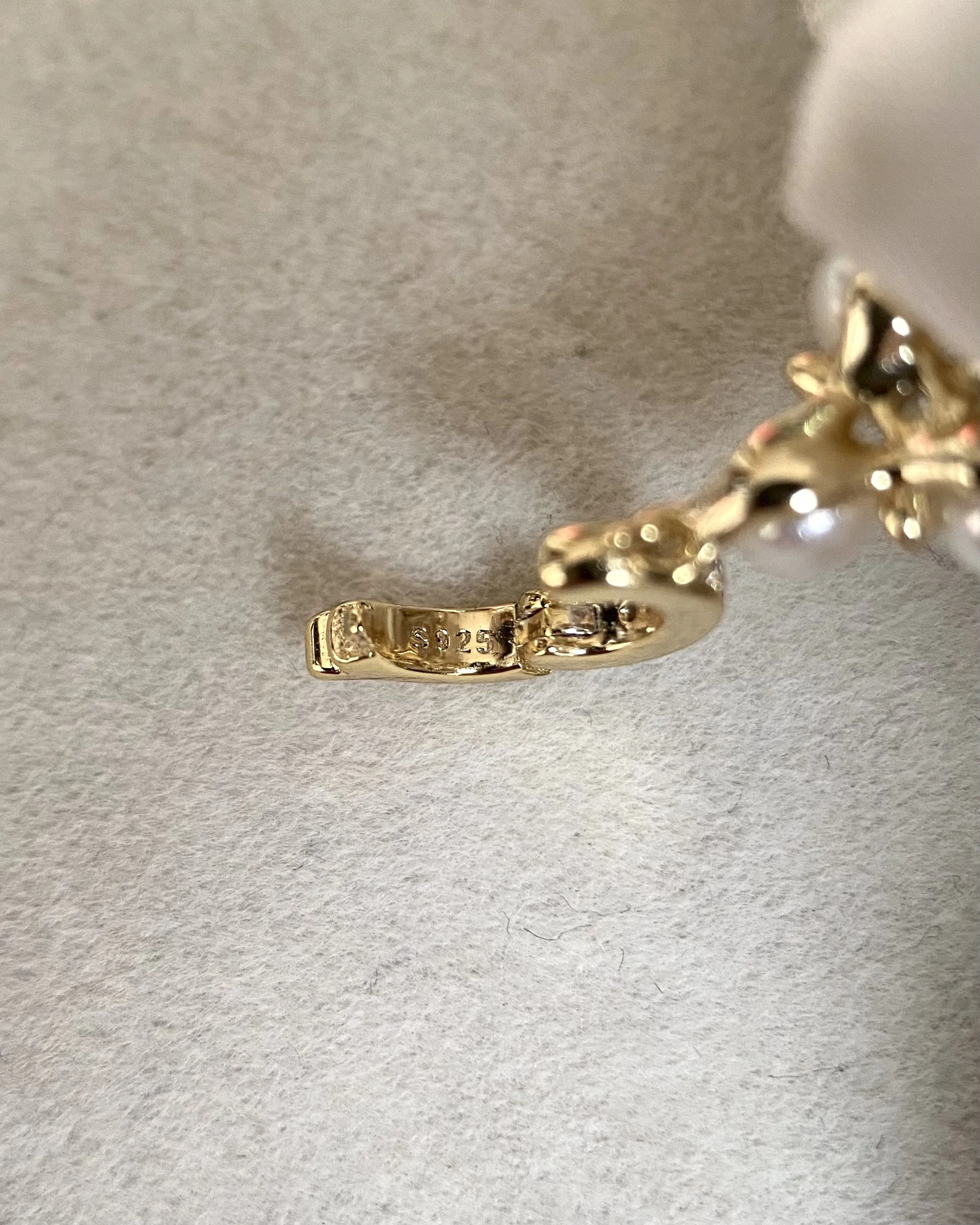 Top Gr. Japanese Sairindama Akoya Pearl Pendant – Radiant White w/ Dreamy Pink Overtones, 6A Lustre, S925 Regal Starburst Court, Showpiece Starlit Pearls