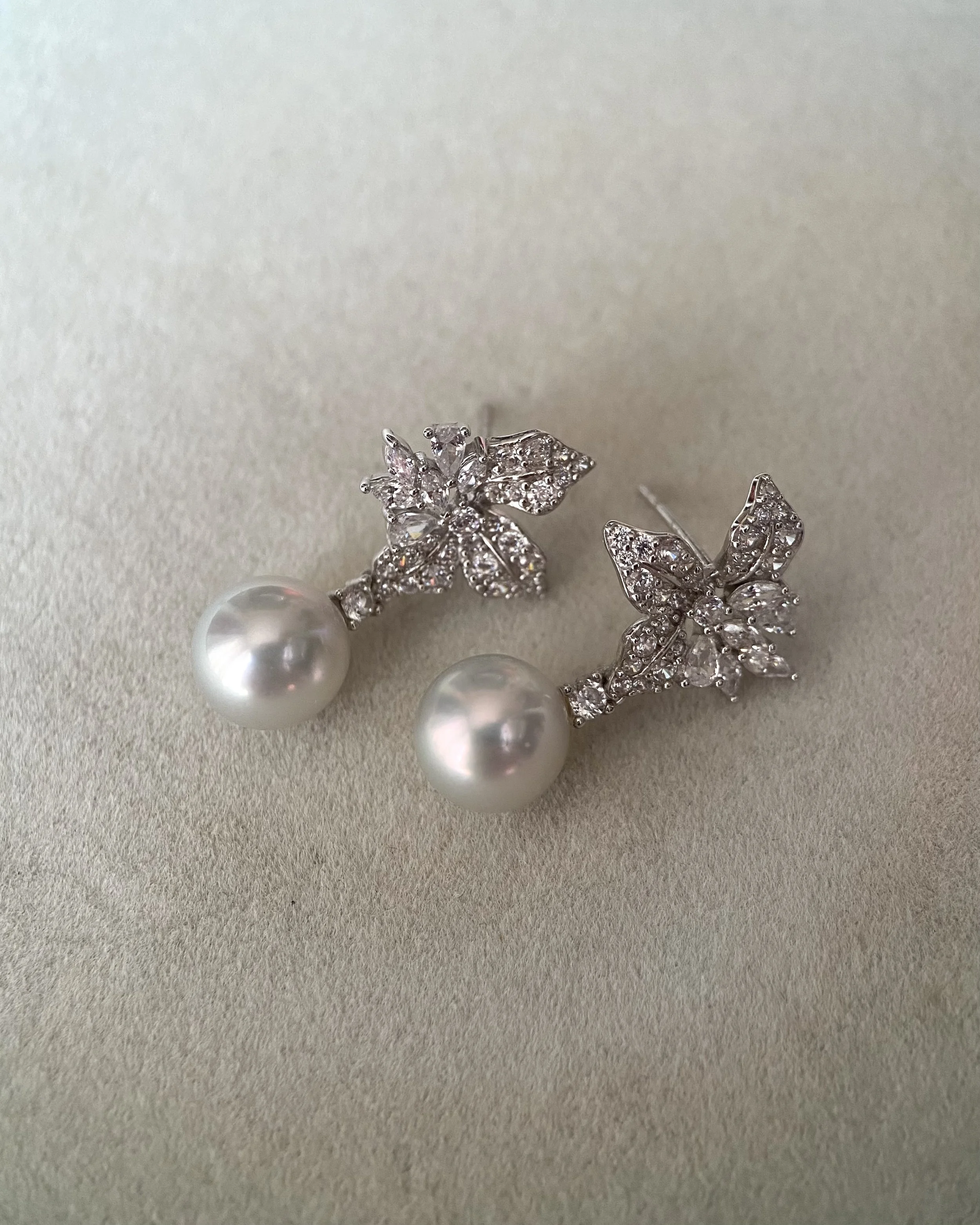 8.5-9mm Natural Silver-Grey Japanese Madama Akoya Pearl Earrings, S925 Silver Sparkling Iris Japonica Floral Design Starlit Pearls