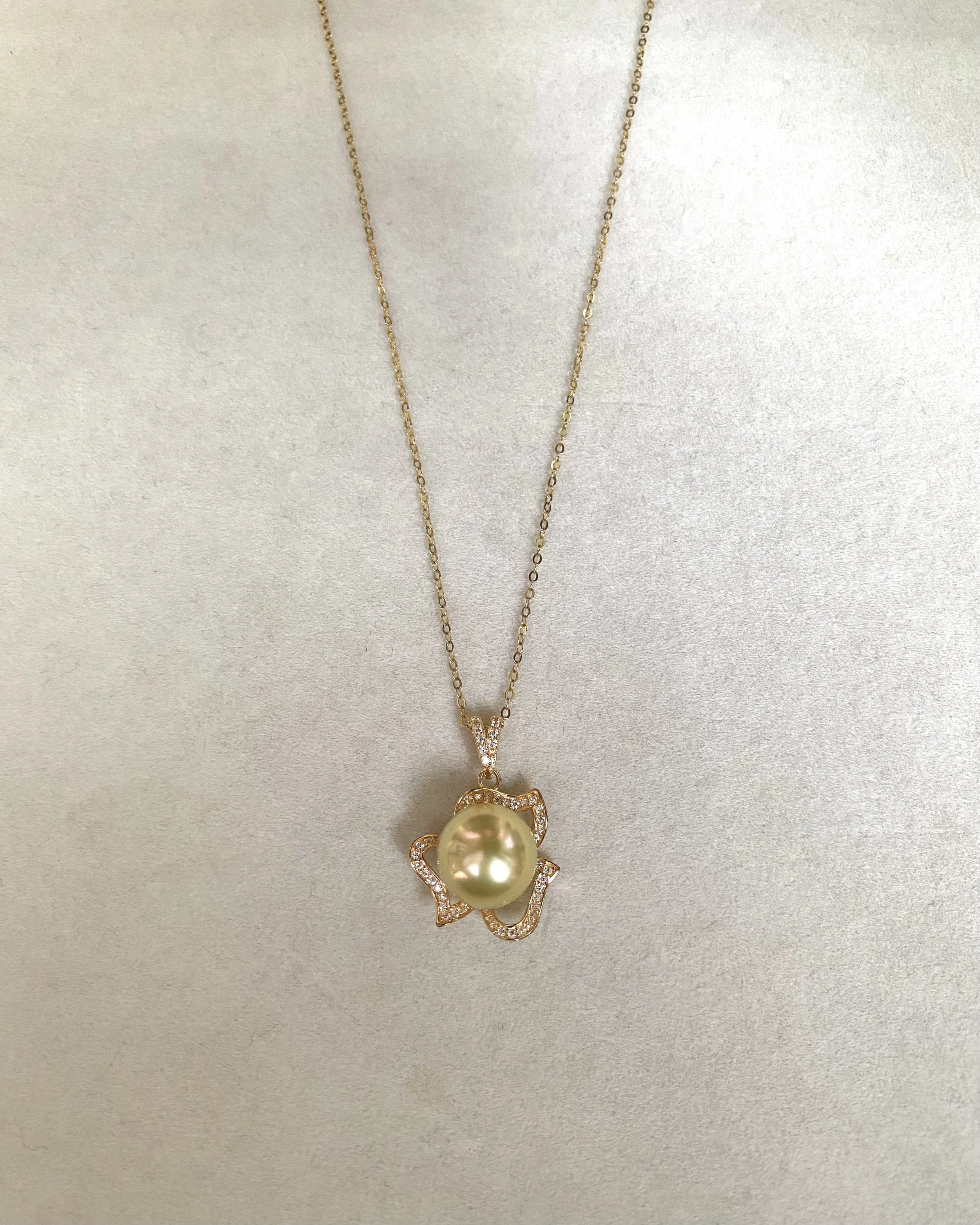 Rare Japanese Amami Ōshima Lemon-Green Rich Gold Pearl Pendant, 11-11.5mm, 6A Mirror Lustre, S925 Silver Vintage Ribbon, Showpiece Starlit Pearls