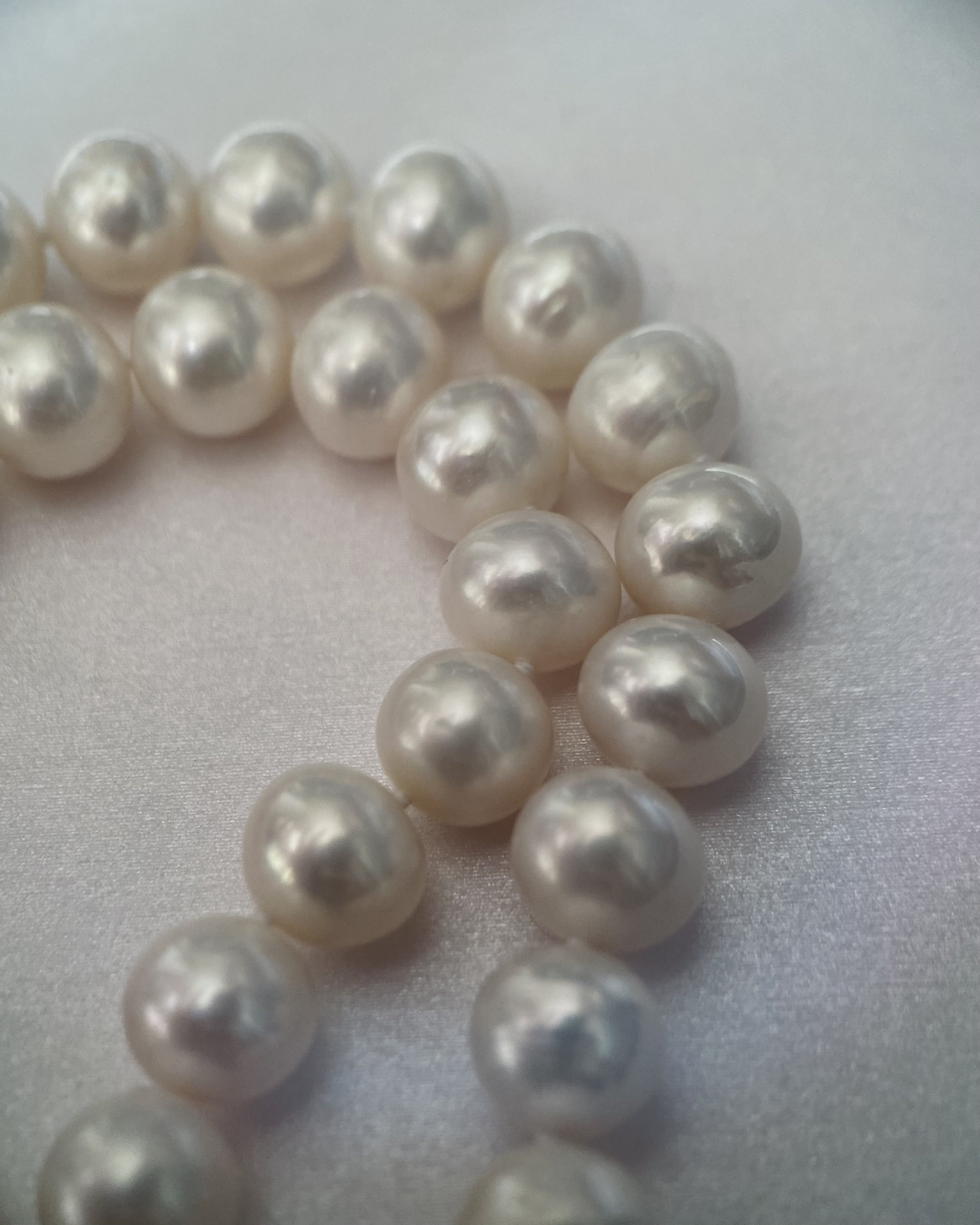 Genuine 10mm Snow White Freshwater Nucleus-Free Pearl Necklace, Silky Soft Lustre, Pea-Shaped Clasp, Highly Competitive Price Starlit Pearls