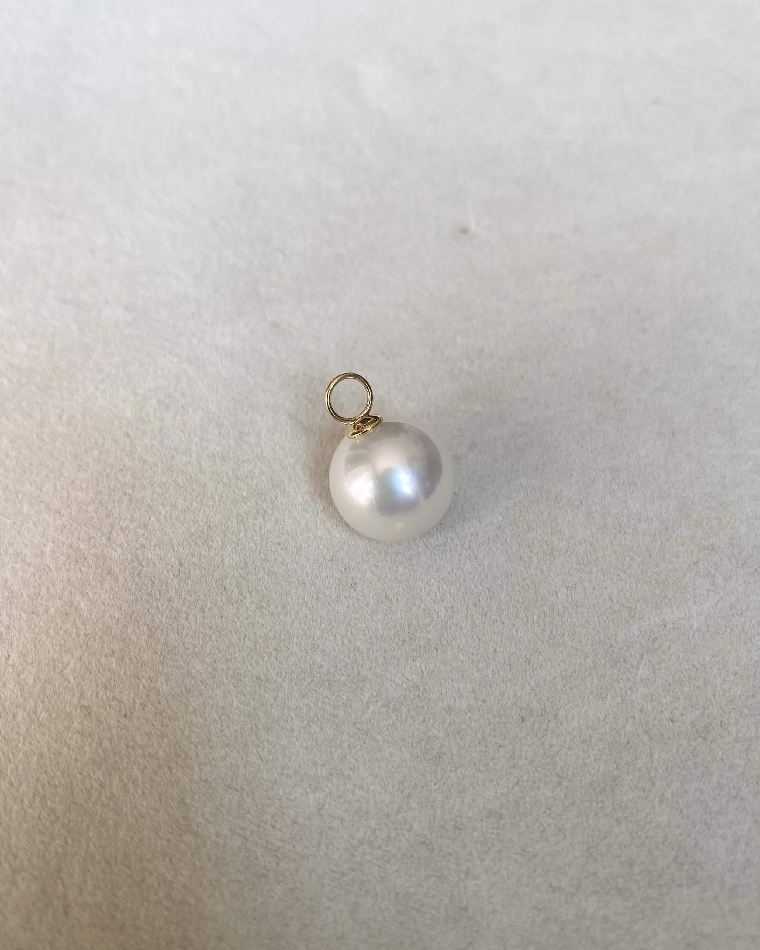 Large Premium 13.3mm Crystal White Freshwater Pearl Pendant, Solid 18K Gold Thick Minimalist Bail, Mirror Lustre – Ideal for Weddings Starlit Pearls