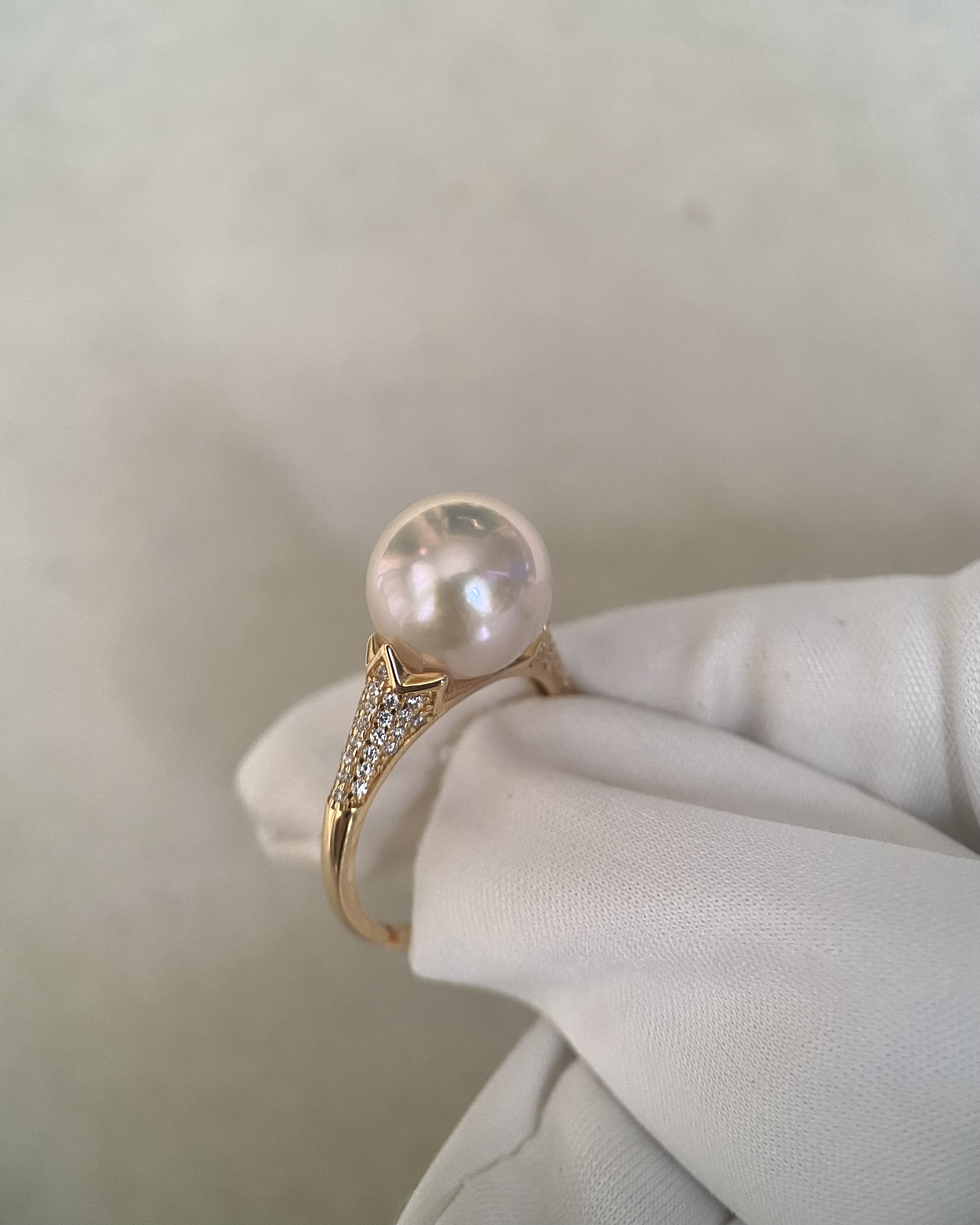 Elegant 10.2mm Japanese Freshwater Rose Pink Pearl Ring – Artistic Sculptural Design, S925 Silver with Sparkling Pavé Accents, Adjustable