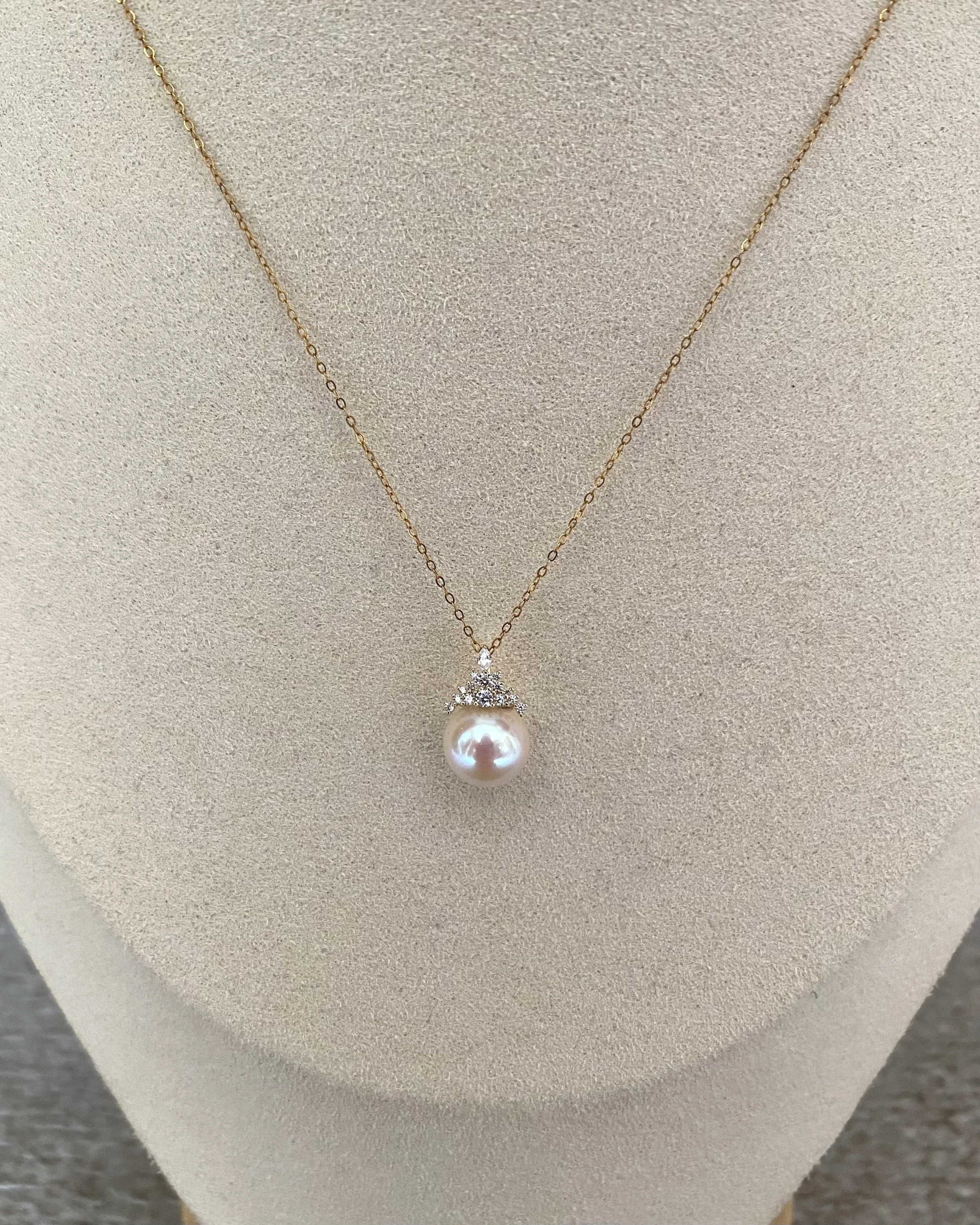 Rare 9.2mm Giant Japanese Natural Sakura Pink Koshimono Akoya Pearl Pendant, Tennyo-Quality, Solid 18K Gold Crown Setting Starlit Pearls