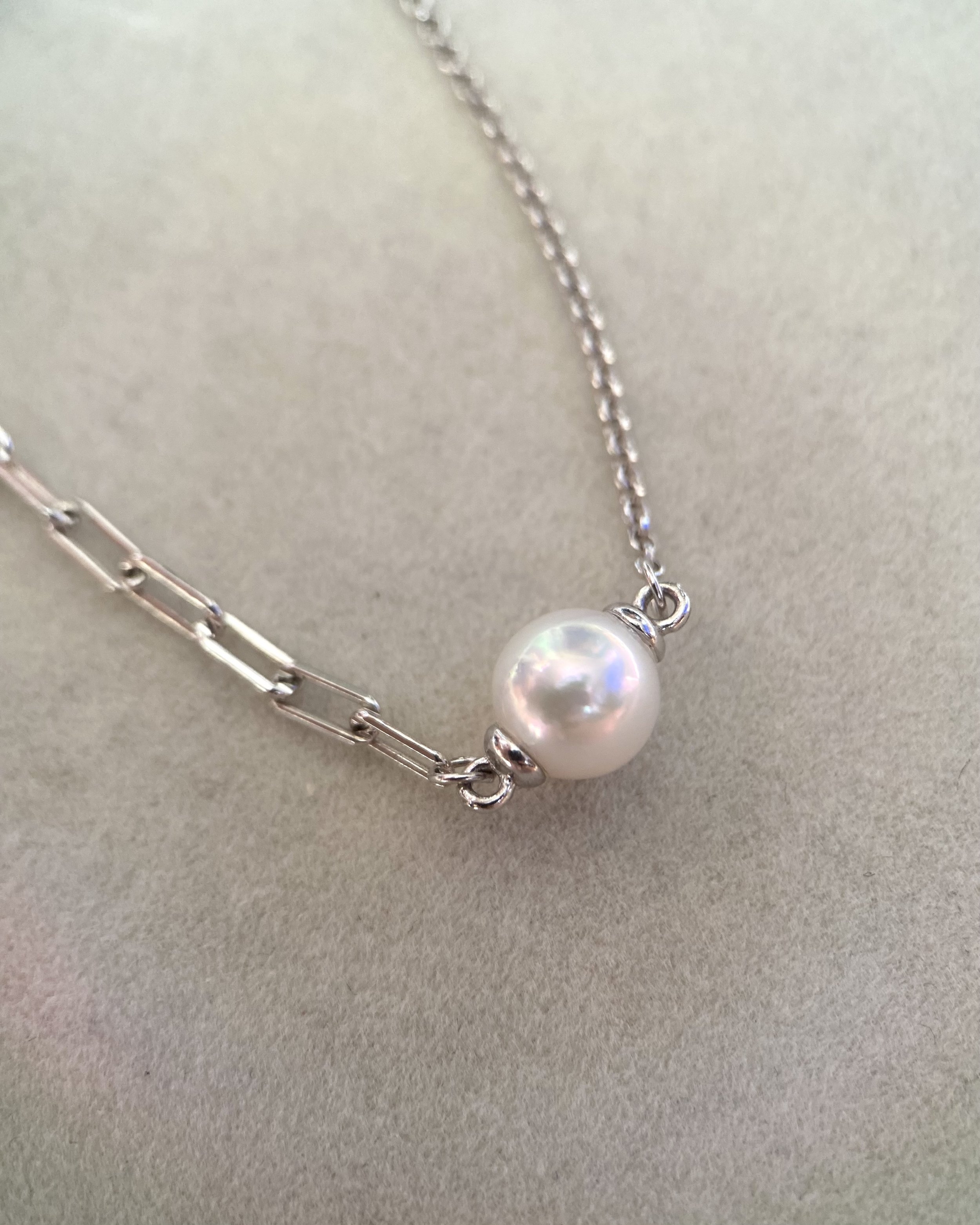 7.4mm Japanese Akoya Pearl Minimalist Dual-Chain Bracelet – Bright White with Pink Overtone, Flawless Surface, Adjustable S925 Silver Starlit Pearls