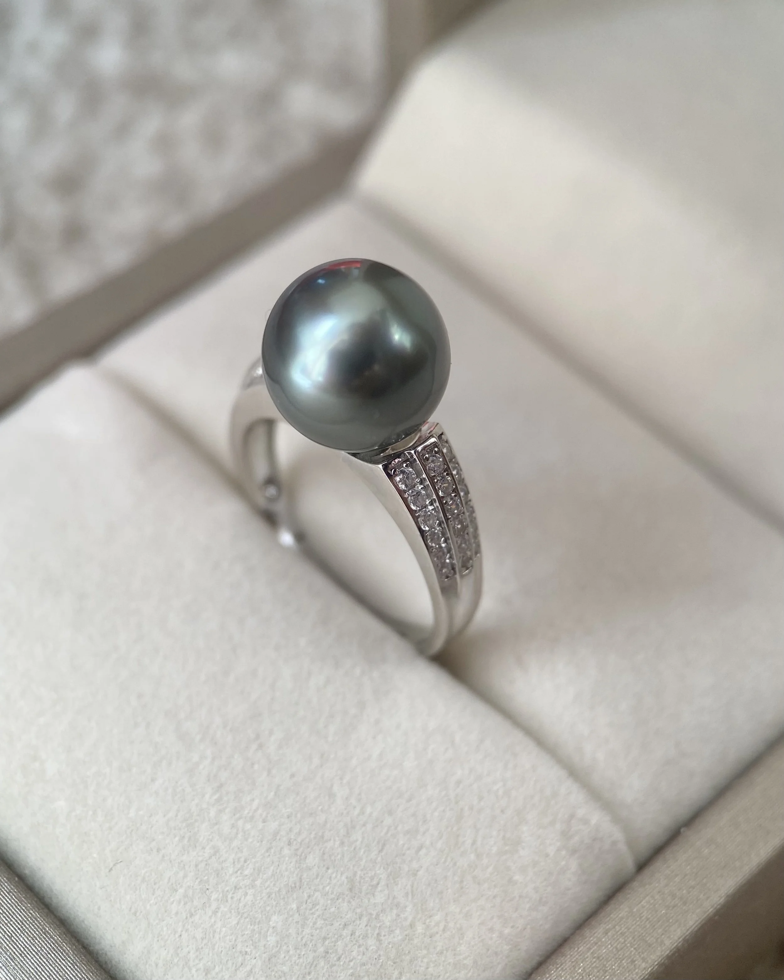 Tahitian South Sea Pearl Ring, Architectural S925 Silver Pavé Design, 10.3mm Smoky Peacock Tahitian Pearl, Jewellery Exhibition Piece