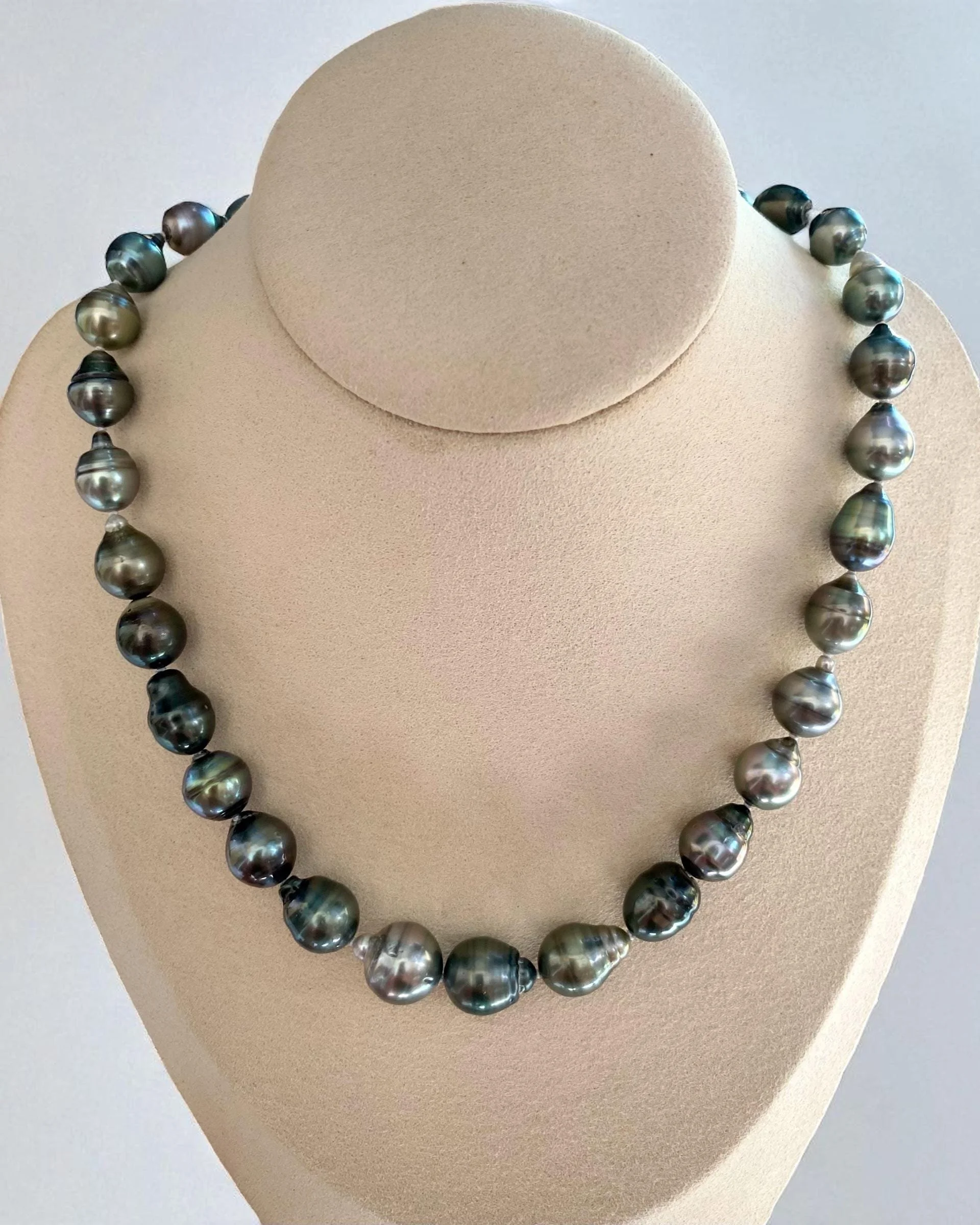 Large 10–16mm Tahitian South Sea Black Baroque Pearl Necklace_Natural Grey with Peacock Green Iridescence, Metallic Lustre, S925 Starlit Pearls