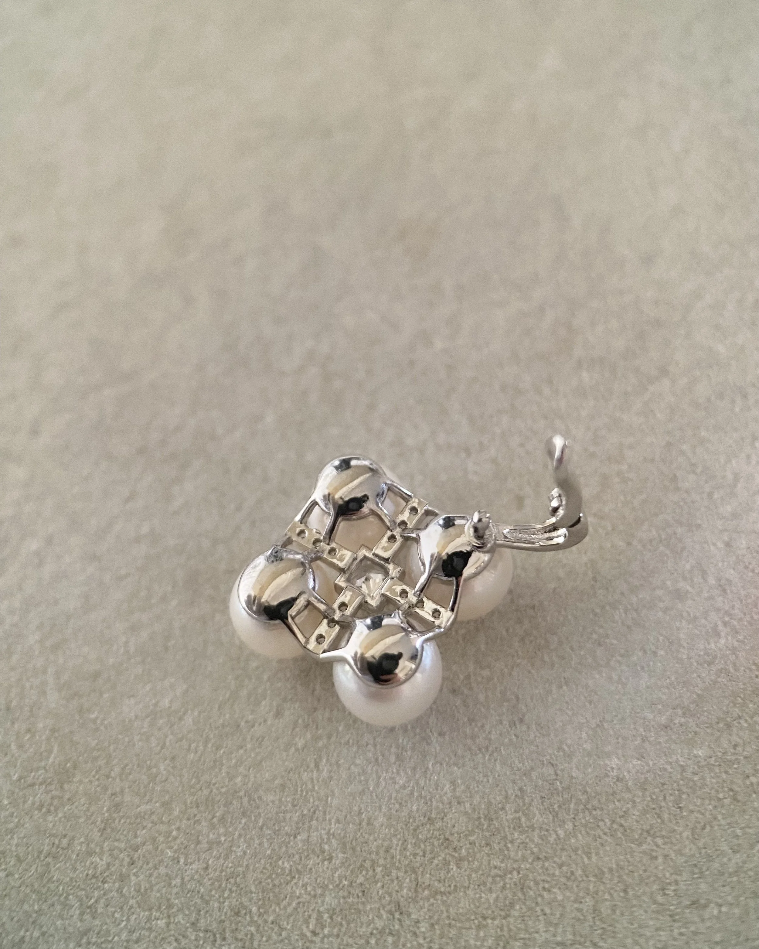 White Japanese Four-Akoya Pearl Floral Cross Pendant 6.2mm, Pink Overtones & Luminous Lustre, S925 Silver Openable Bail, Gift for Her Starlit Pearls