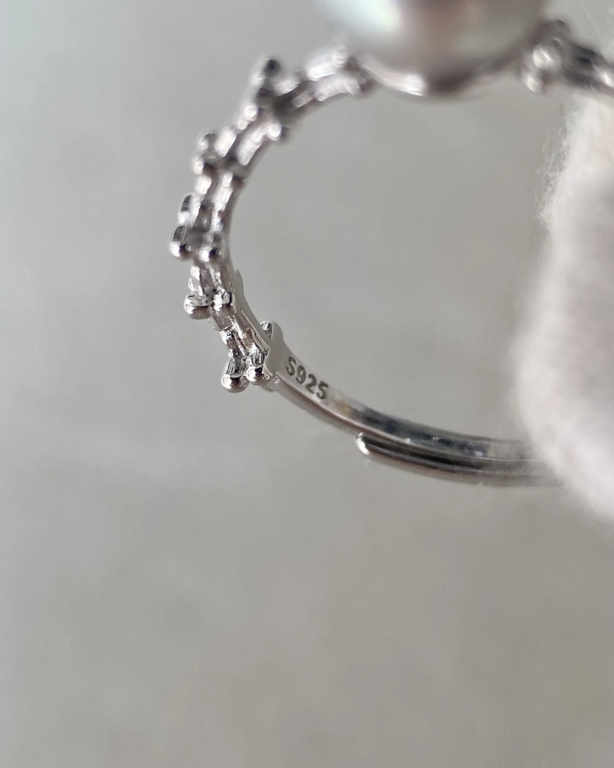 Exceptional 6A Mirror-Lustre Japanese Silver Grey Madama Akoya Pearl Ring 7.7mm, S925 Star-Cut Link Adjustable Band, Show Piece Starlit Pearls