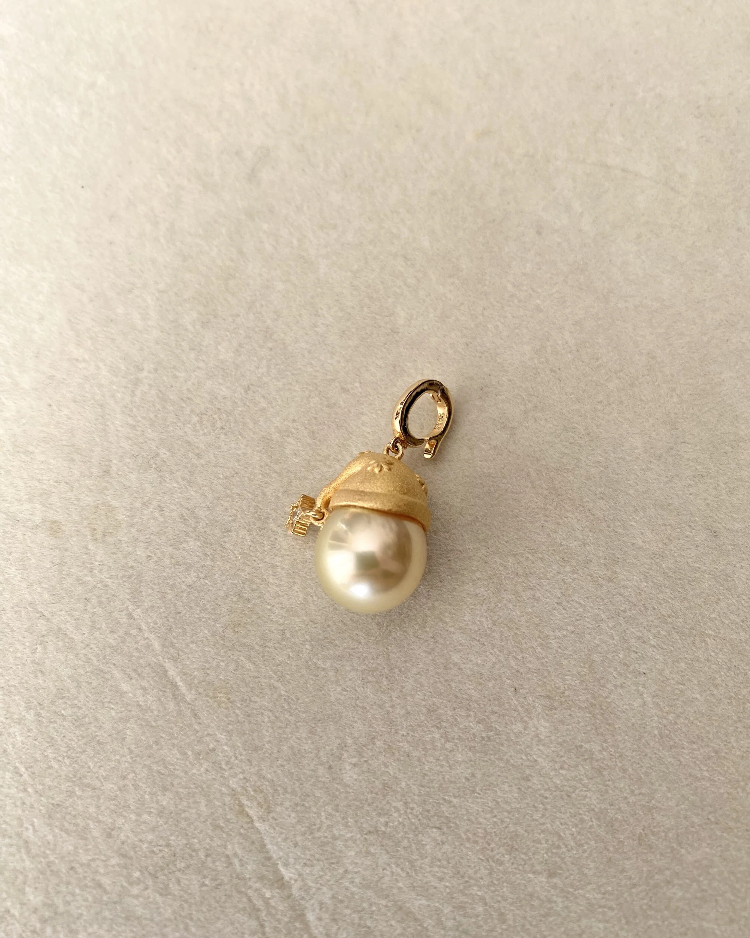 11.7mm Japanese Amami Ōshima Lemon-Gold Pearl Pendant, 6A Lustre, Fairy Nightcap Star in Matte Sand-Gold S925, Rare Exhibition Find Starlit Pearls