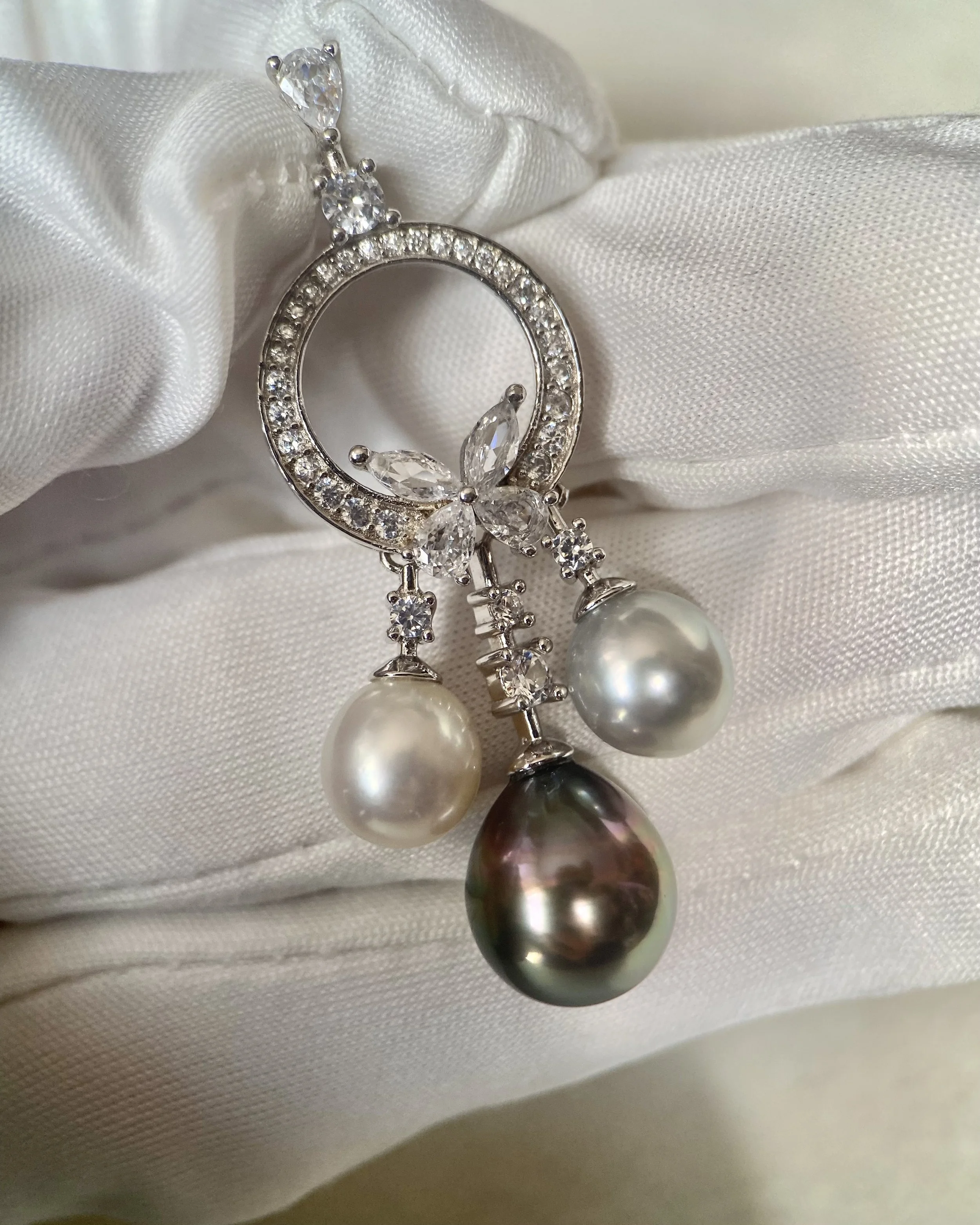 11.5mm Tahitian Peacock Green Baroque South Sea Pearl Pendant, 8mm Japanese White_Silver Madama Akoya Pearls, 925 Dreamcatcher Design Starlit Pearls