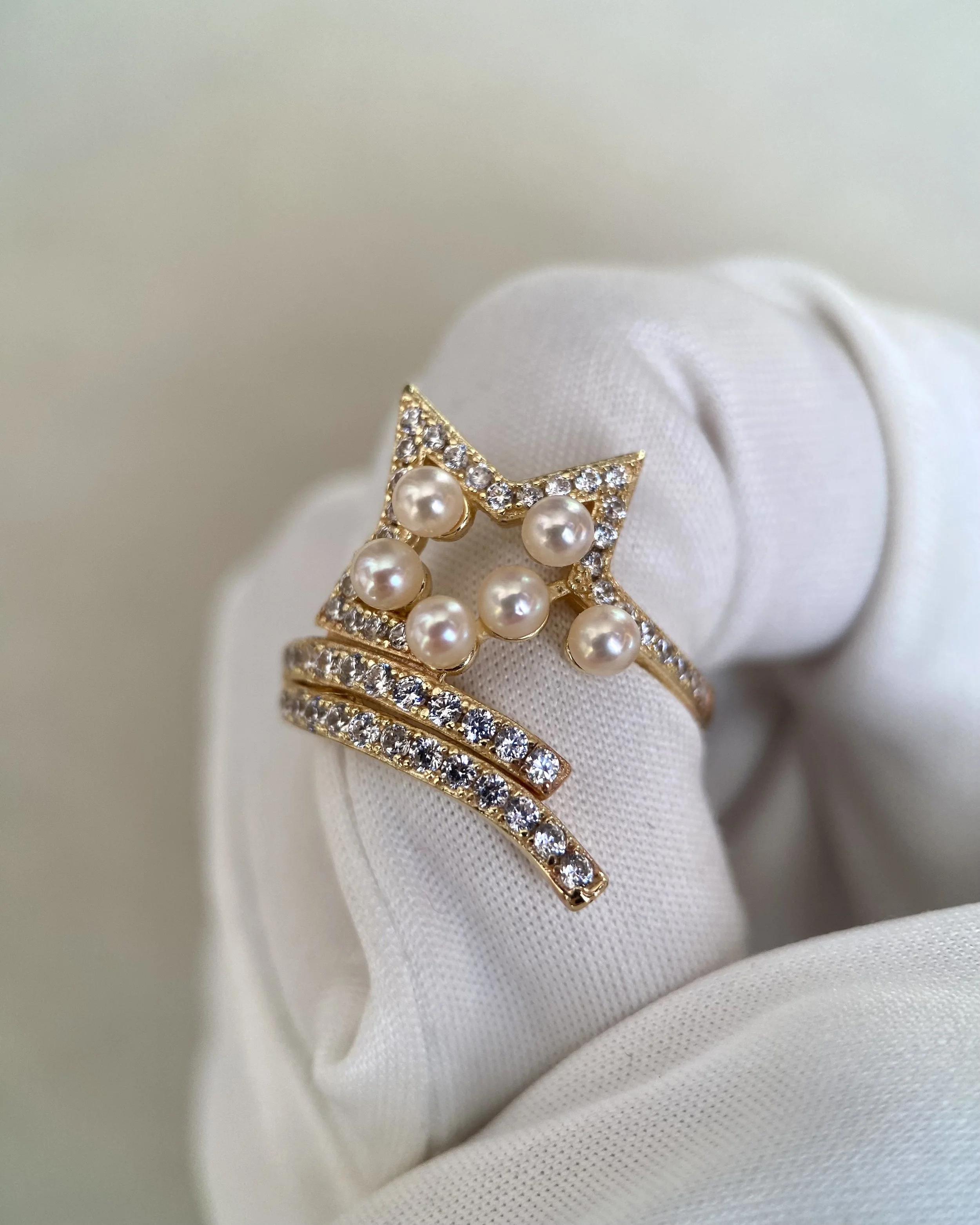 Premium Mini Japanese ‘Golden Dawn’ Creamy-Gold Akoya Pearl Ring 3–3.5mm, Shooting-Star Pavé CZ Starburst Setting in S925 Silver Starlit Pearls