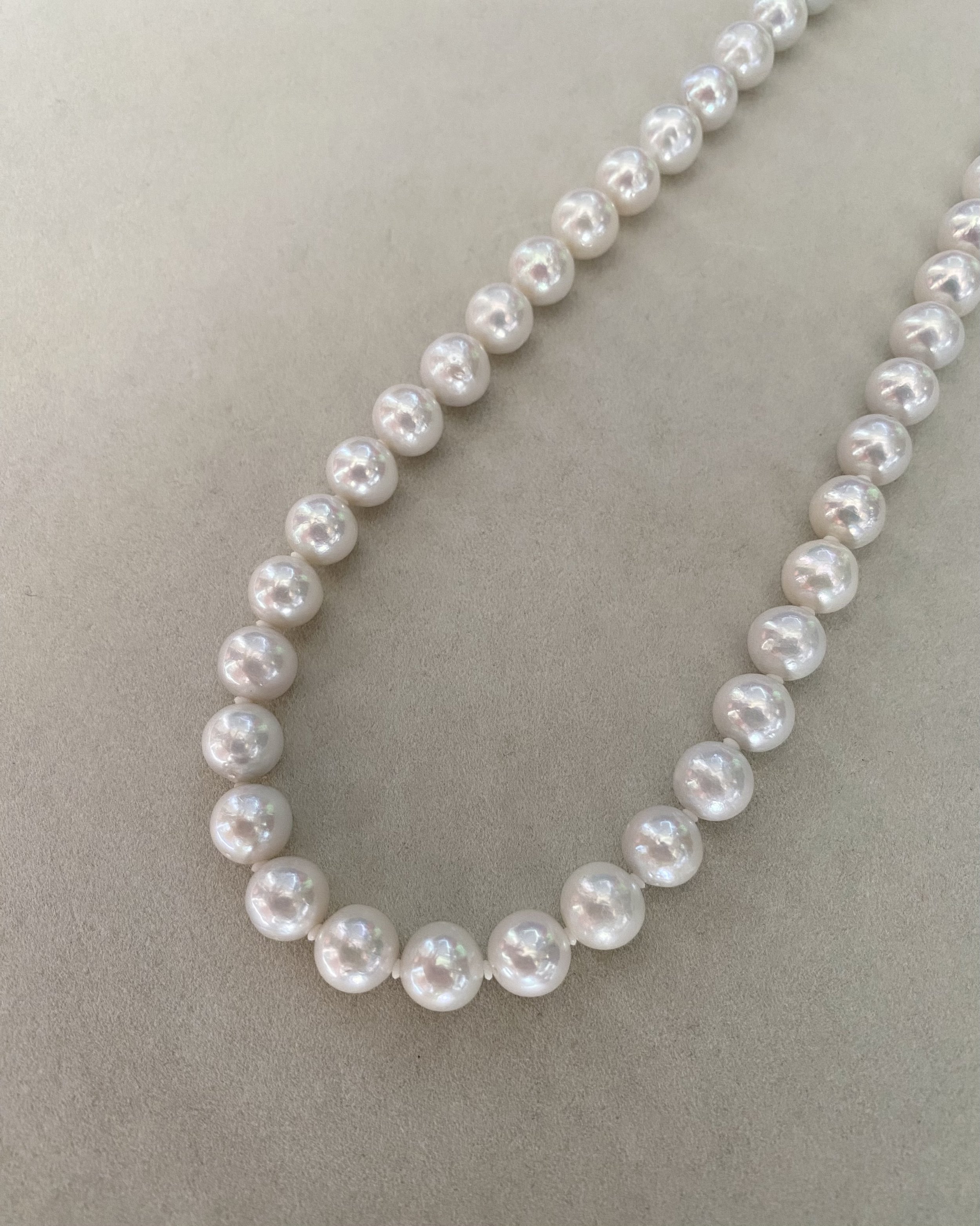 Premium 9-9.5mm Glacial White Freshwater Pearl Necklace, Striking Lustre, Pale Pink Overtones, Japanese Original S925 Multi-Function Clasp Starlit Pearls