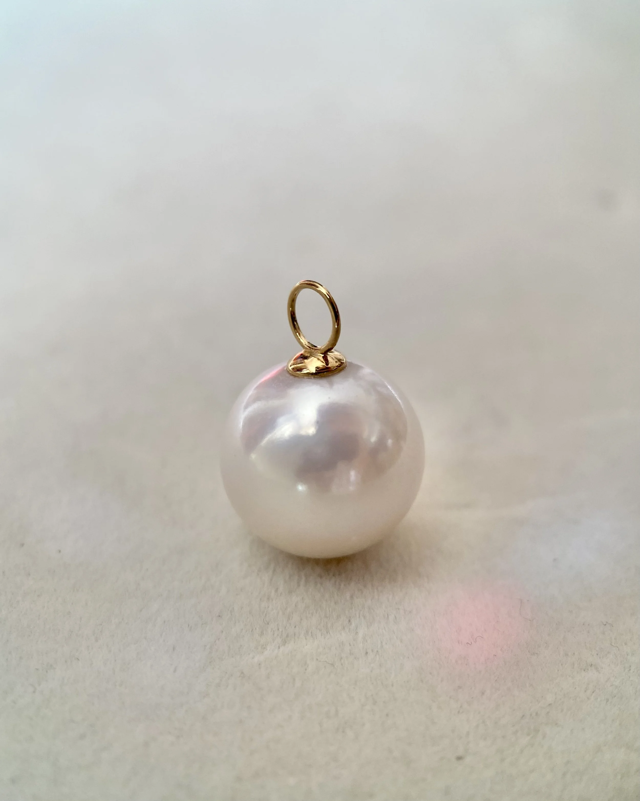 Giant Premium 14.4mm Crystal White Freshwater Pearl Pendant, Soft Pink Overtone, Solid 18K Gold Thick Bail – Ideal for Weddings Starlit Pearls