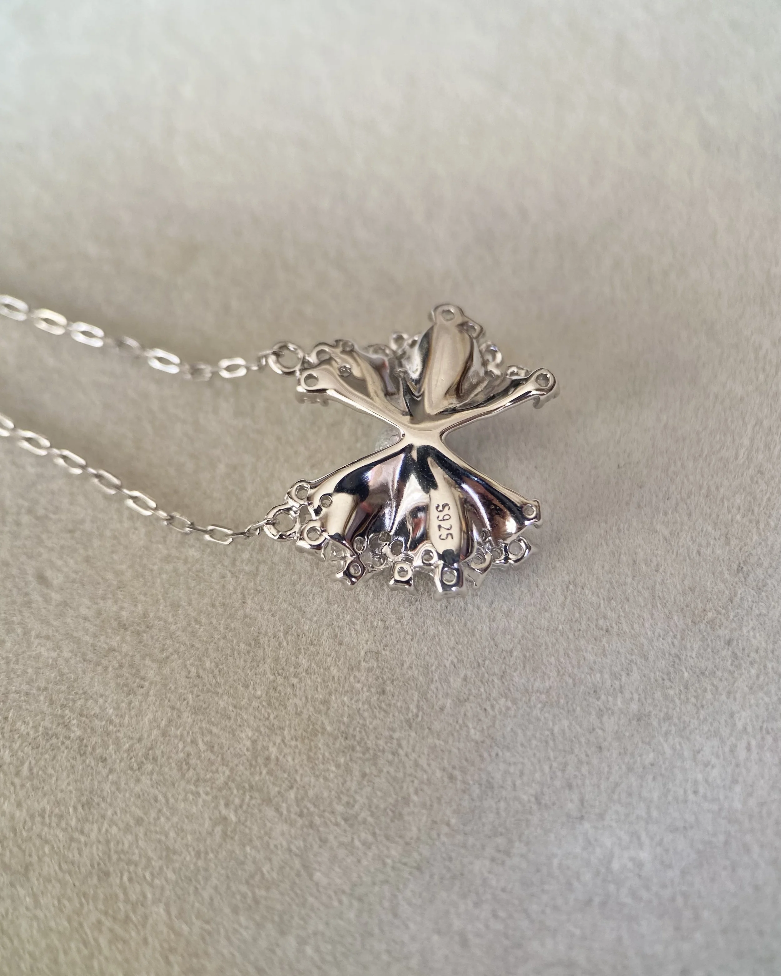 Top Gr Japanese Silver-Grey Saiundama Akoya Pearl Pendant Necklace 4.4mm, Radiating Ribbon Bow S925 Design, Iridescent Rainbow Orient Starlit Pearls