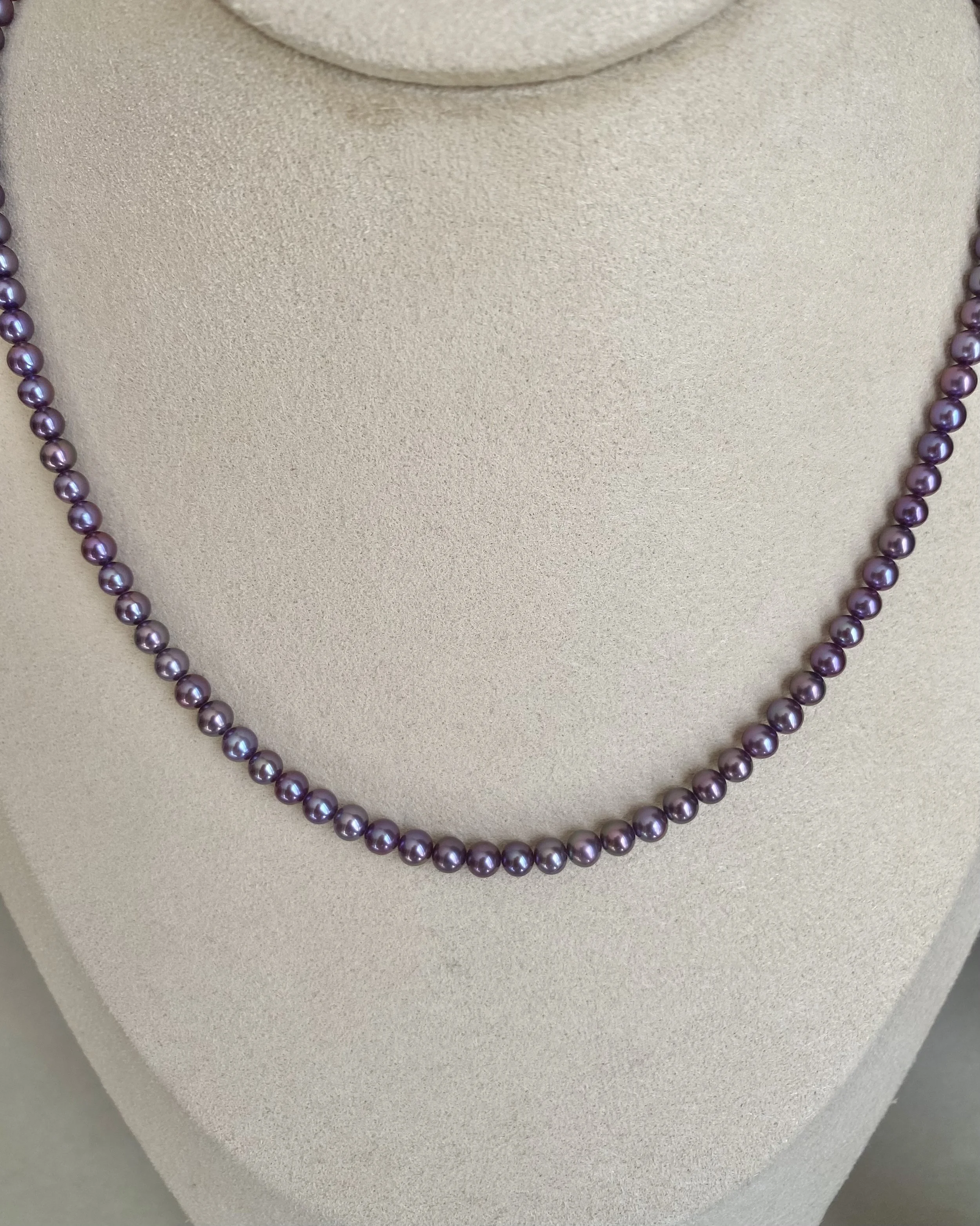 Collector’s Gr. Natural Midnight Plum Freshwater Pearl Necklace 4–4.5mm, Vivid Iridescent Colour Play, Silver Clasp, Purple Pearls Starlit Pearls