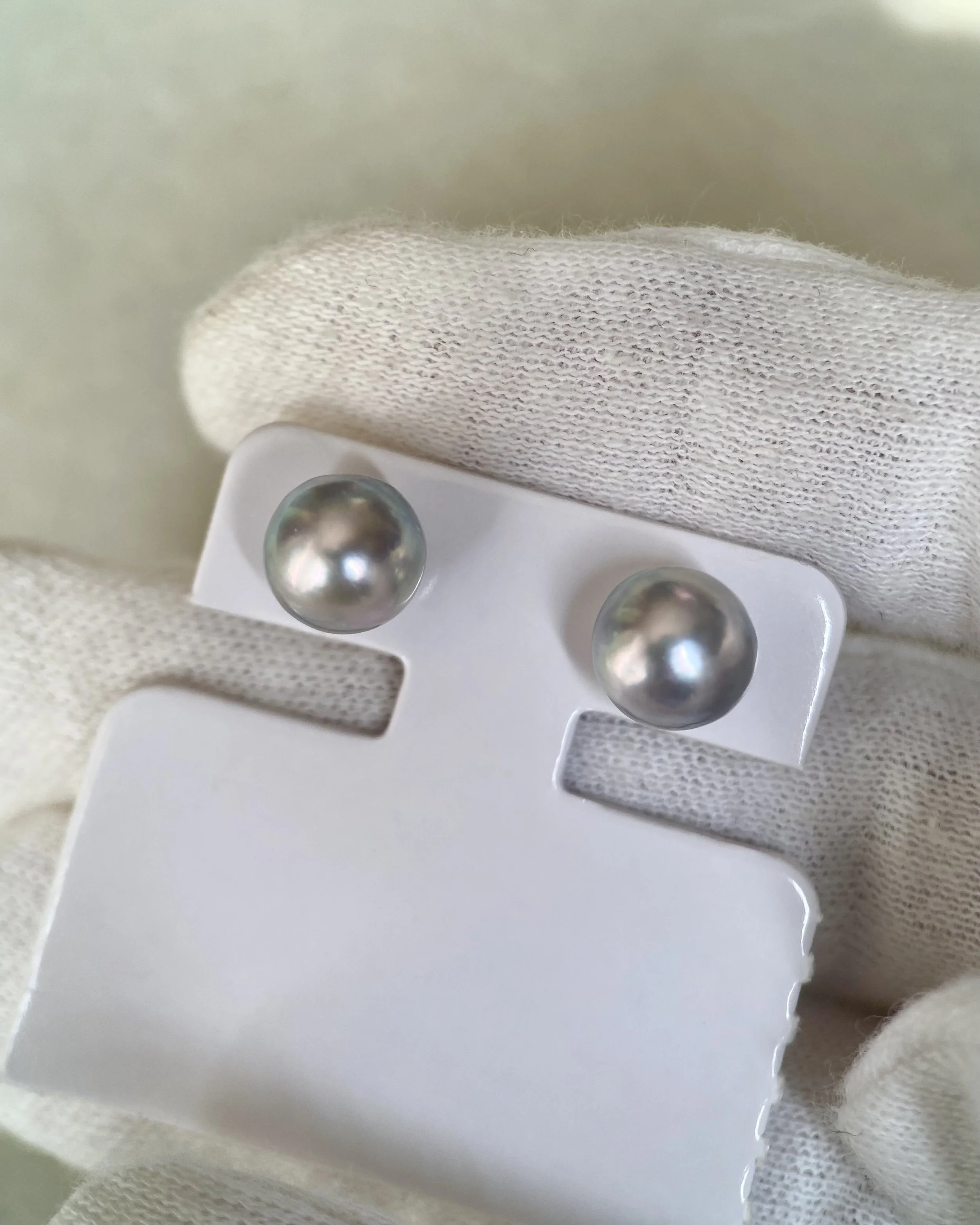 6A Brilliant-Lustre Japanese Silver Madama Akoya Pearl Earrings 8.3mm,Rare Lagoon Overtones, Solid 18K Full White Gold Cap Setting Starlit Pearls