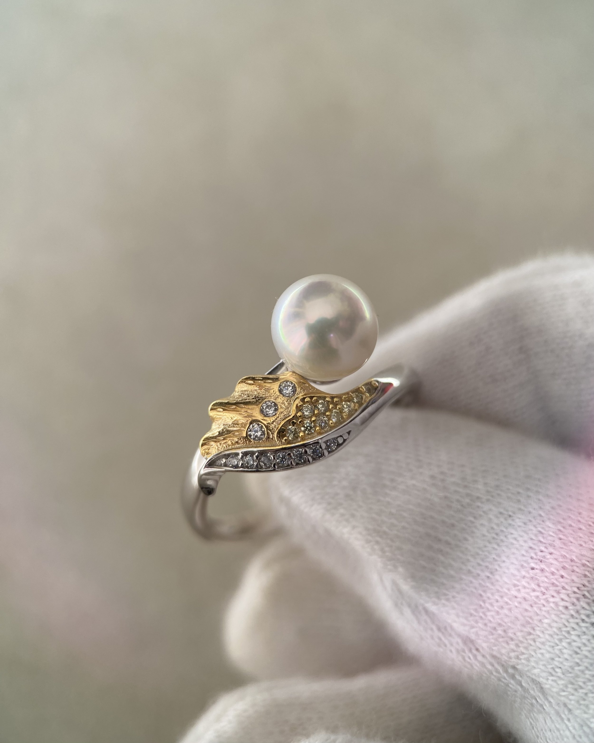 6A Japanese Classic White Akoya Pearl Ring 7.8mm, Textured Sculptural Gold Wing Design, Adjustable S925 Silver, Jewellery Exhibition Piece