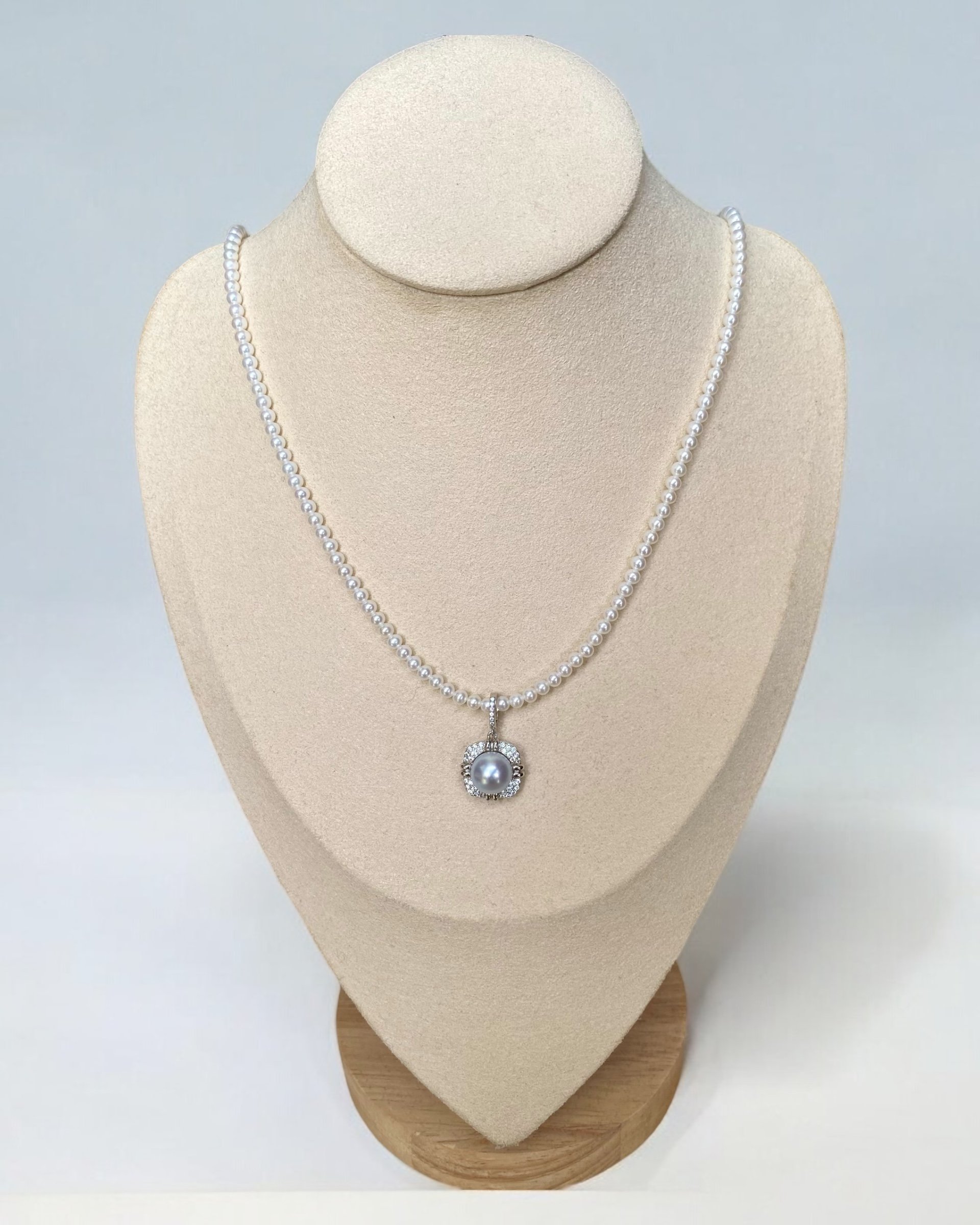 9.8mm Silver-Toned Australian South Sea Pearl Pendant, Mirror-Like Lustre, Japanese-Made Vintage Royal Elegance Pavé Halo S925 Setting Starlit Pearls
