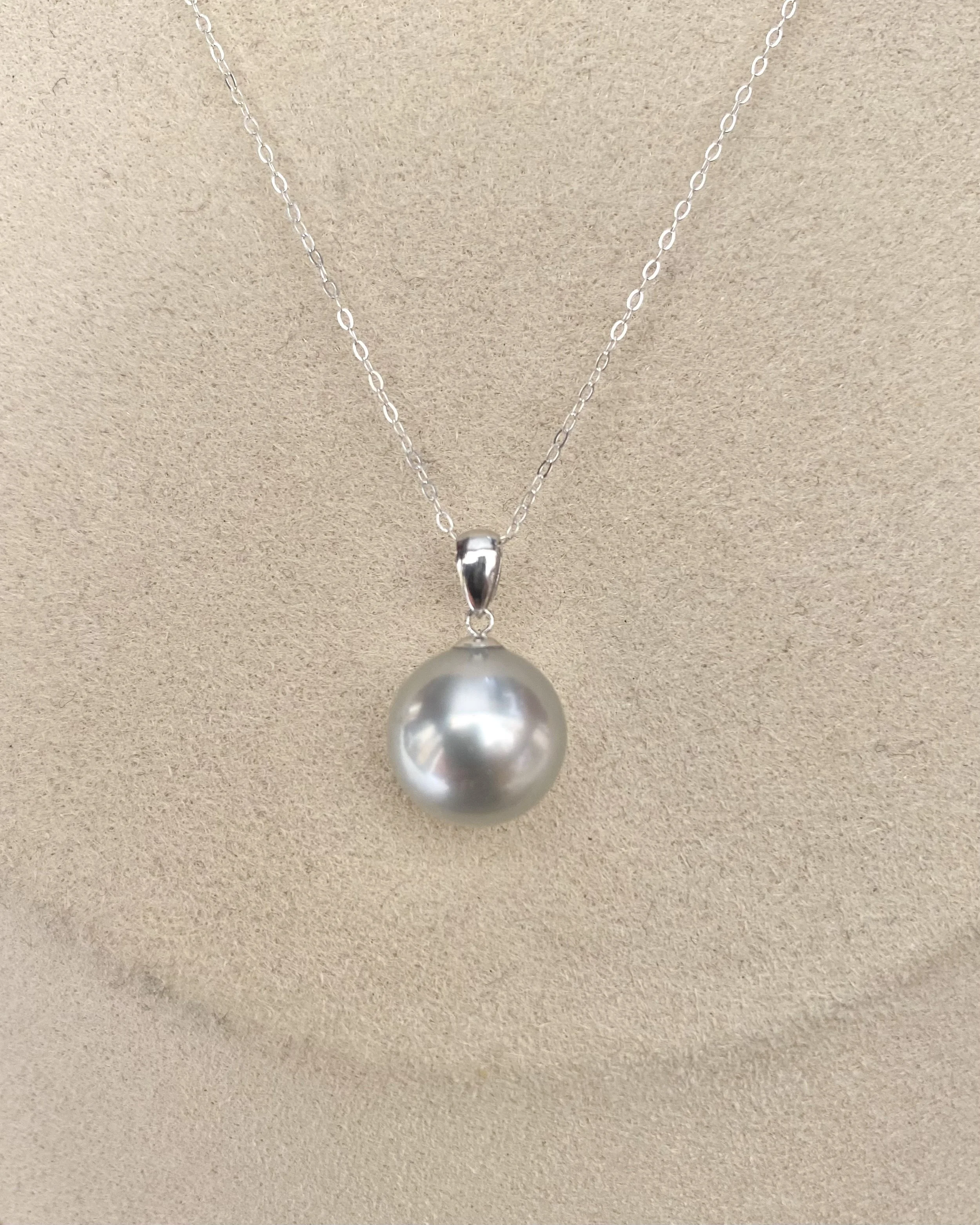 Rare Platinum Grey Tahitian South Sea Pearl Pendant 11.5mm, Crystal Mirror Lustre, Solid 18K White Gold Thick Bail, Minimalist Luxury Starlit Pearls