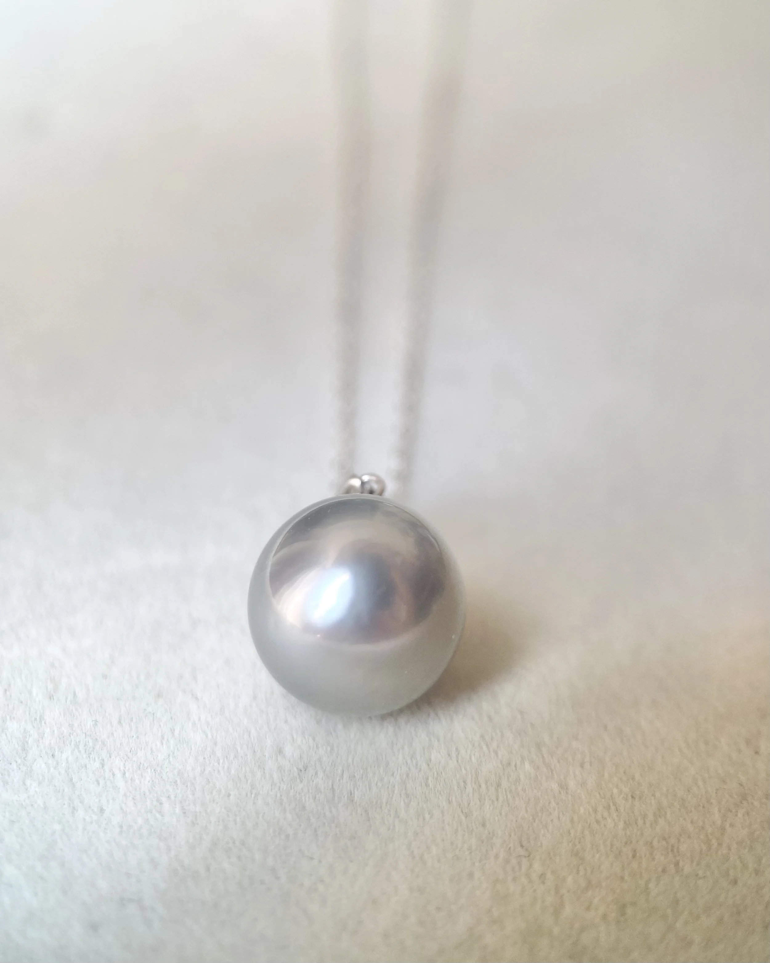 Rare Platinum Grey Tahitian South Sea Pearl Pendant 11.5mm, Crystal Mirror Lustre, Solid 18K White Gold Thick Bail, Minimalist Luxury Starlit Pearls