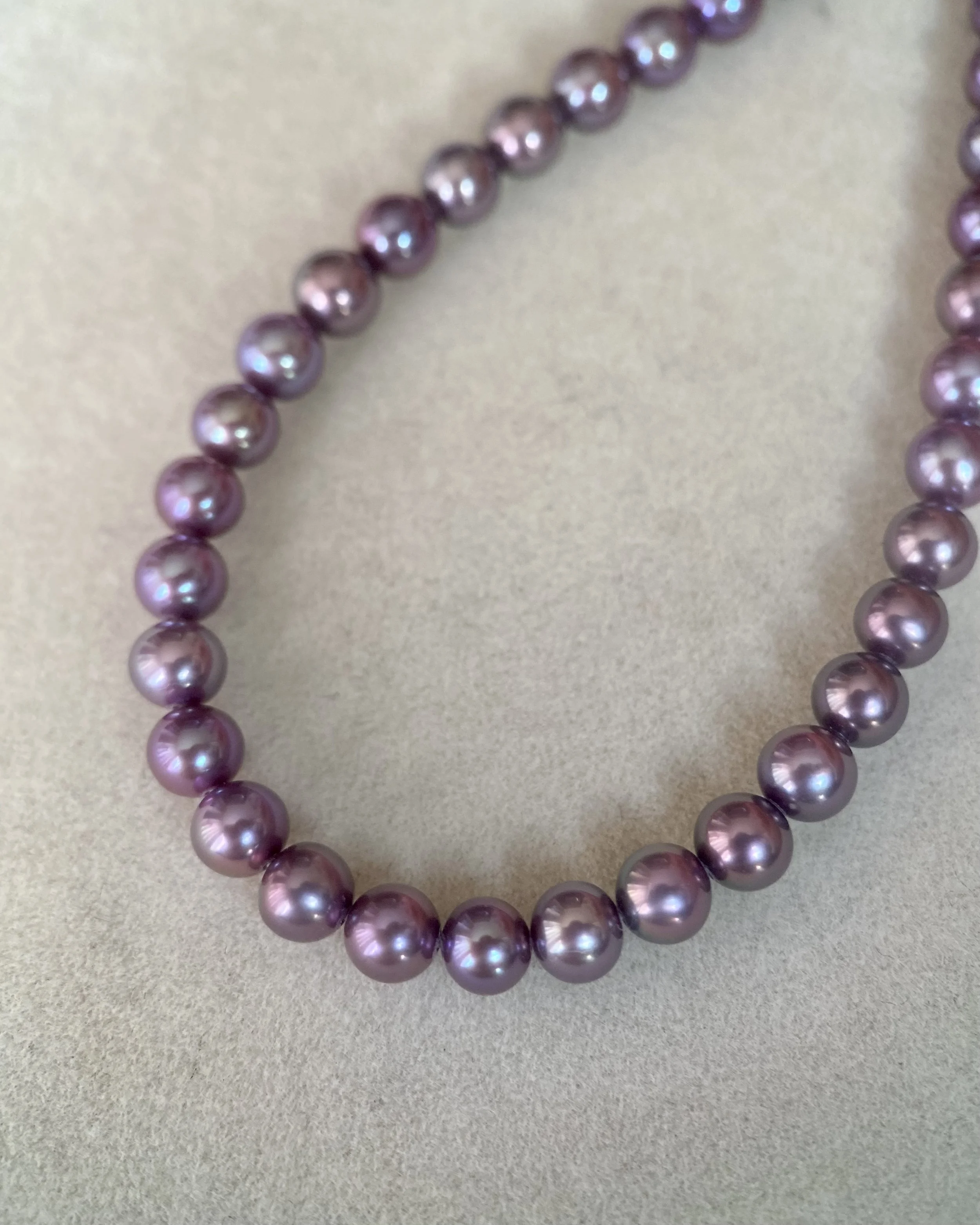 Collector’s Gr. Natural Midnight Plum Freshwater Pearl Necklace 4–4.5mm, Vivid Iridescent Colour Play, Silver Clasp, Purple Pearls Starlit Pearls