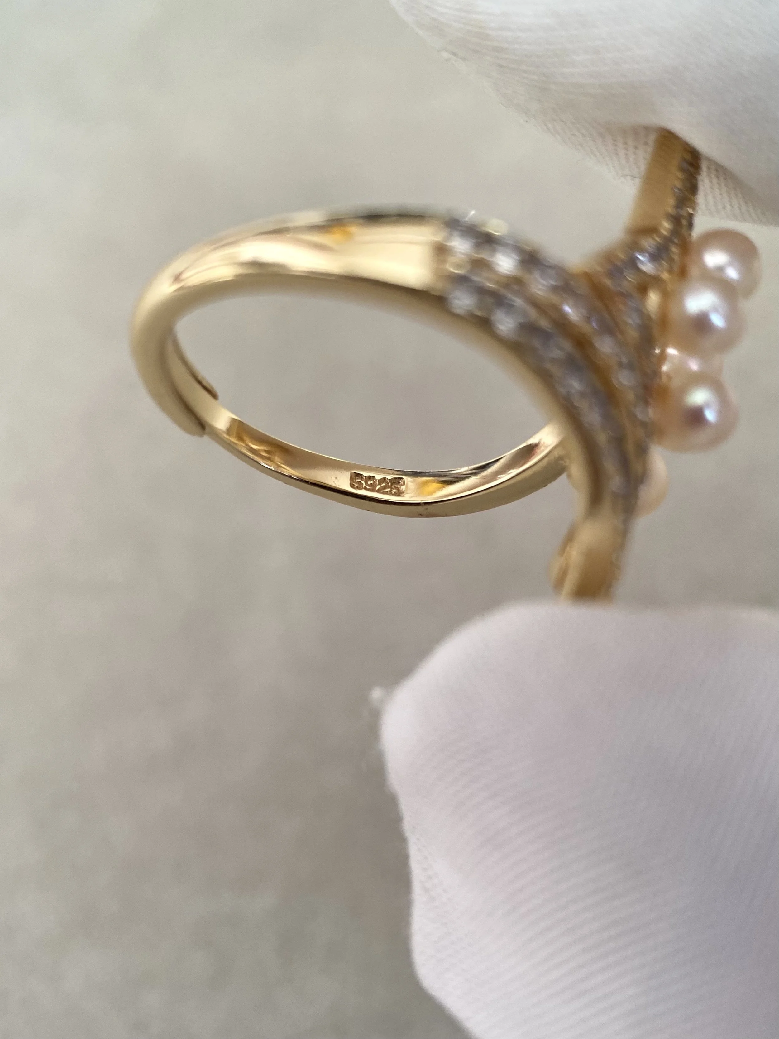 Premium Mini Japanese ‘Golden Dawn’ Creamy-Gold Akoya Pearl Ring 3–3.5mm, Shooting-Star Pavé CZ Starburst Setting in S925 Silver Starlit Pearls