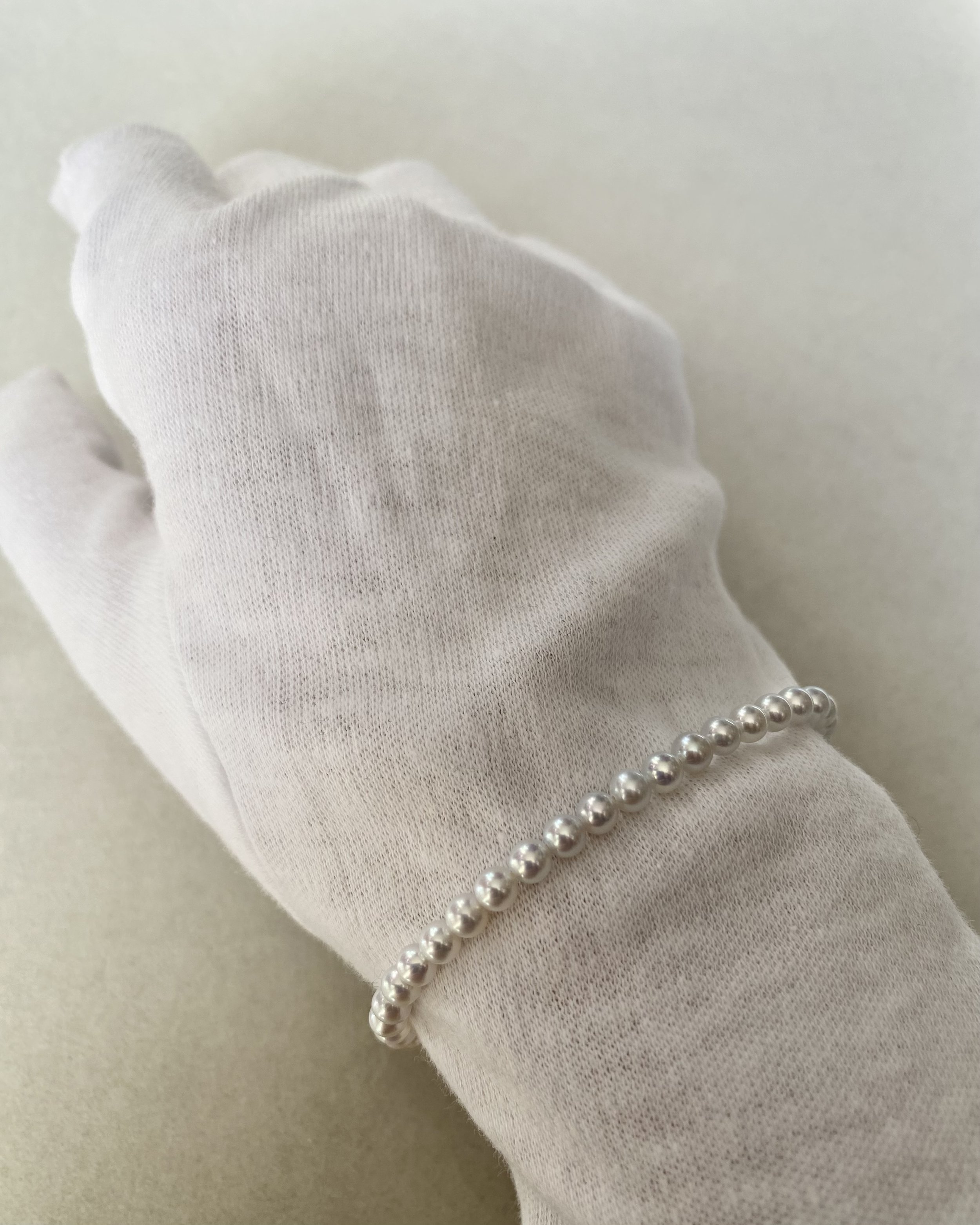 Rare 4mm Silver-White Freshwater Pearl Elastic Bracelet, Top-Grade Lustre, Stretchable Design, Minimalist and Elegant Style Starlit Pearls