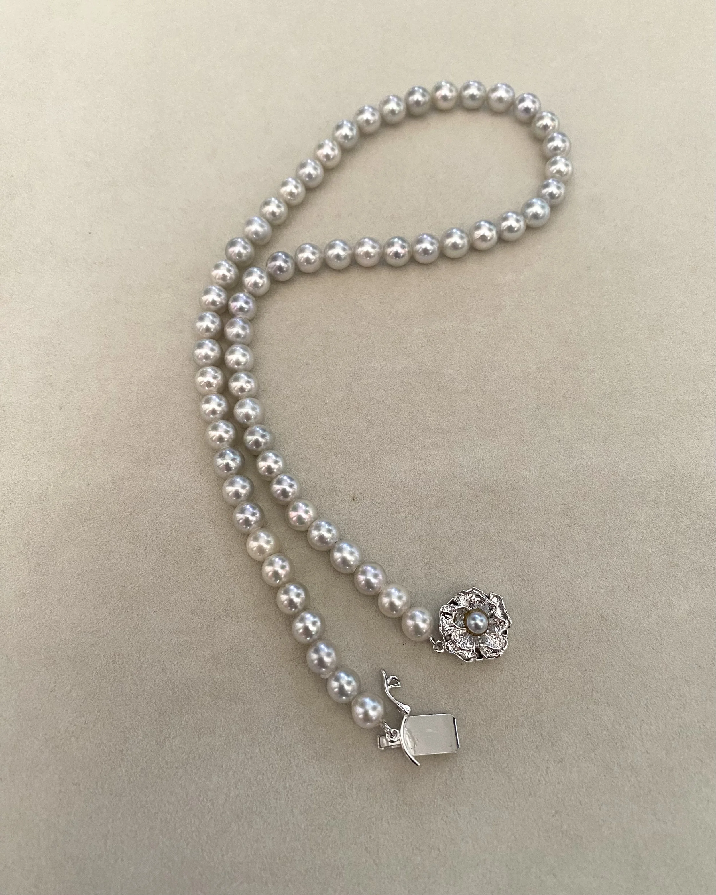 6.5–7mm Japanese Madama Akoya Pearl Necklace – Natural Silvery Grey, 3D Floral Silver Clasp, Japanese Jewellery Exhibition Showpiece Starlit Pearls