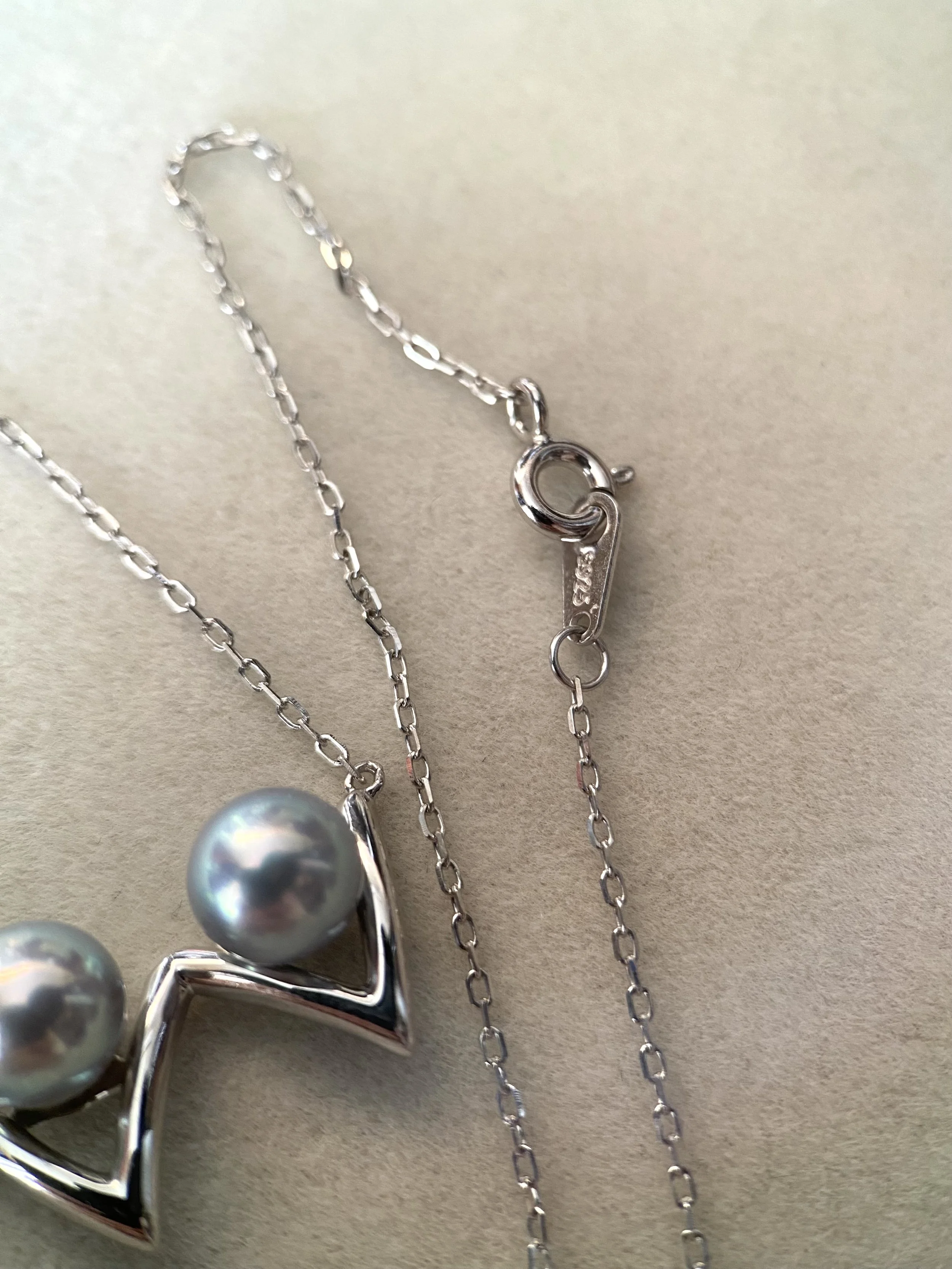 Metallic Electric-Blue Japanese Madama Akoya Triple Pearl Pendant Necklace 7mm, Radiant Lustre, S925 Silver Cat-Paw,Jewellery Showpiece Starlit Pearls