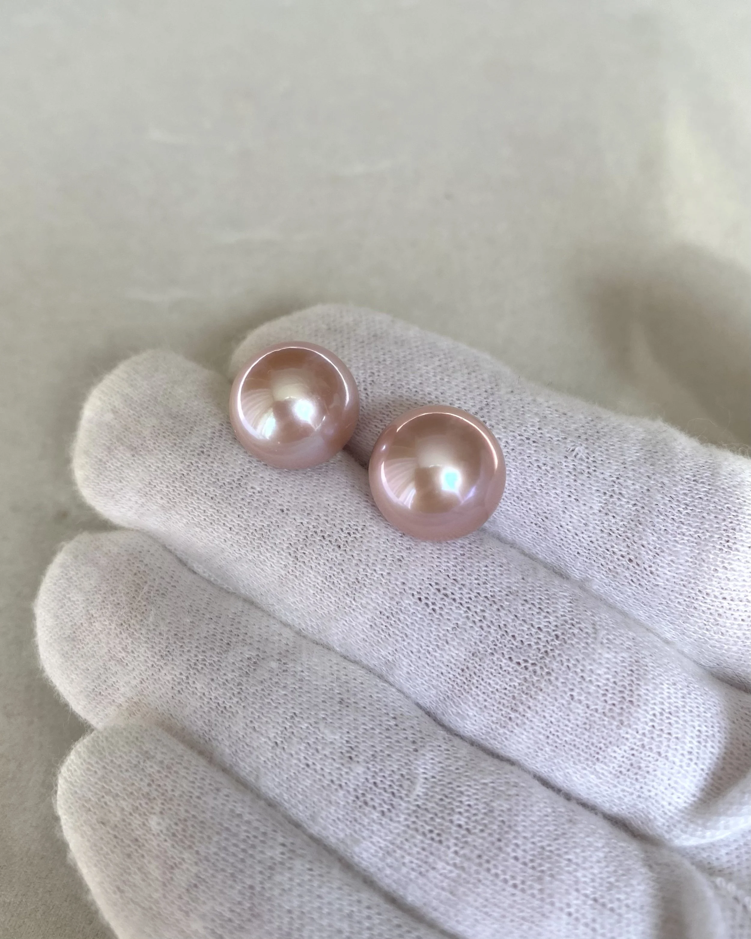 12.5–13mm Natural Dusty Rose Freshwater Pearl Stud Earrings, 18K Solid Gold Posts, Giant Round Pink Pearls, Undyed Natural Colour Starlit Pearls