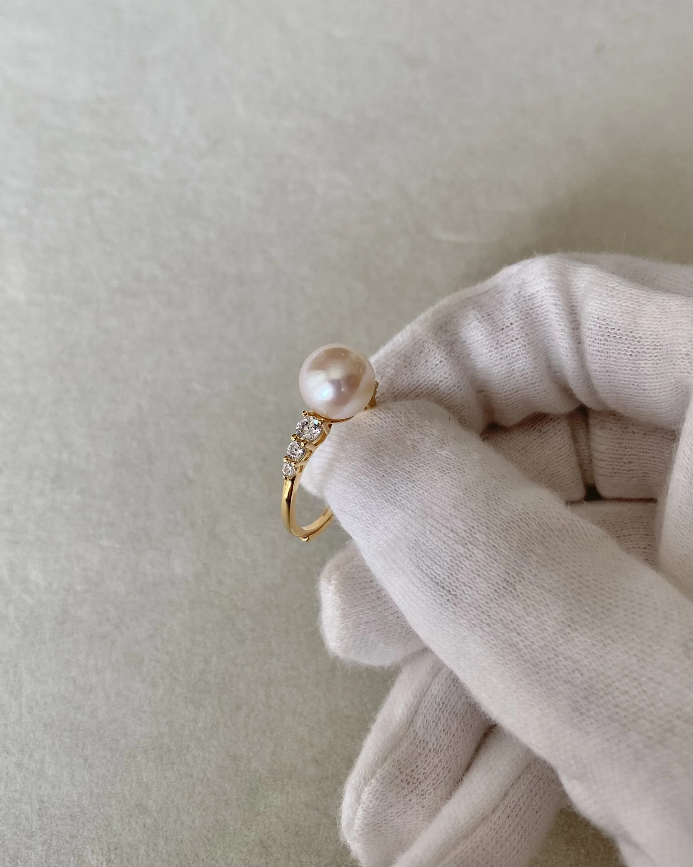 Elegant 8.6mm Japanese Akoya Pearl Ring, White with Soft Pink Overtone, Sparkling CZ Vine S925 Silver Band, Jewellery Showpiece Starlit Pearls