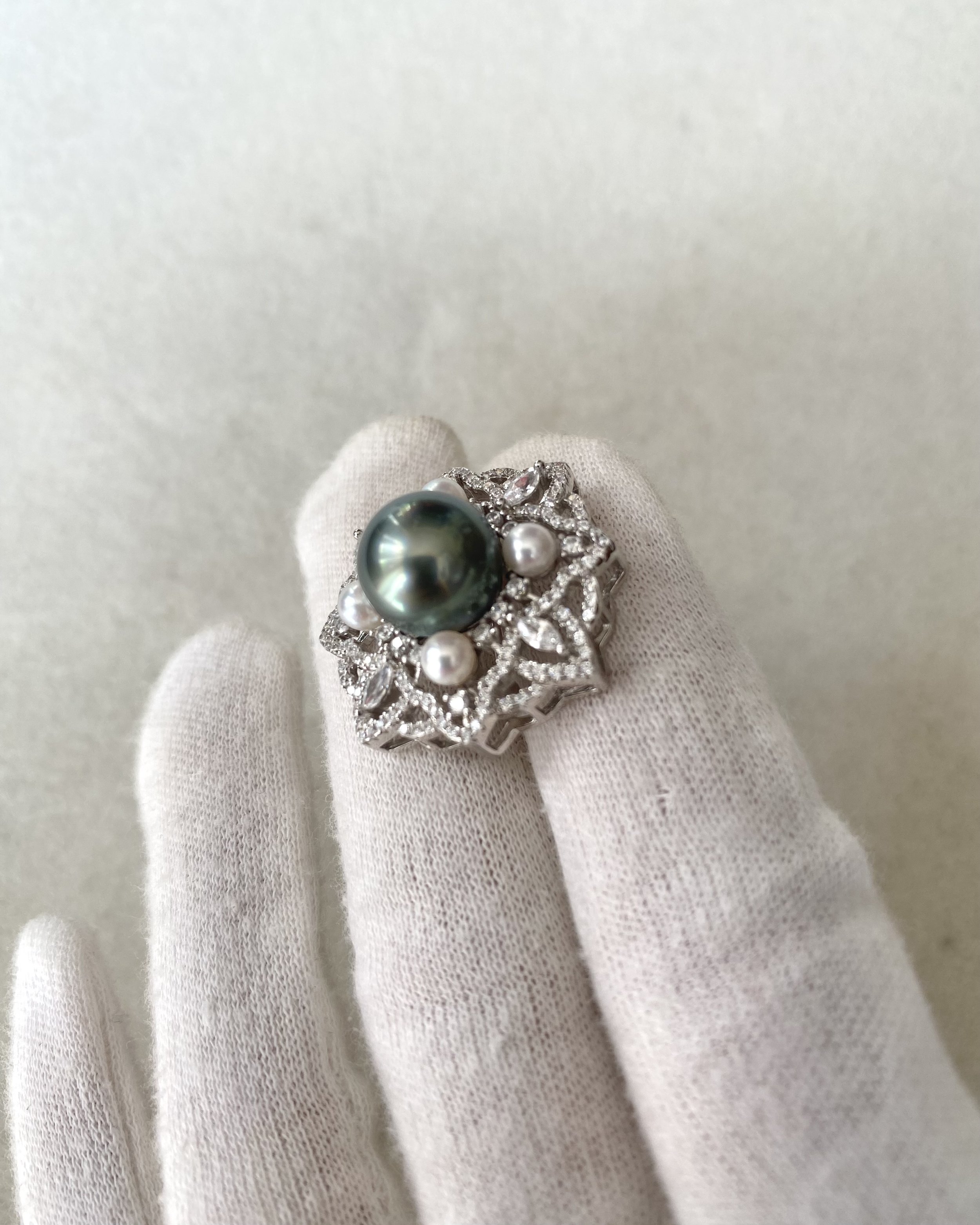 Rare 2-in-1 Brooch & Pendant, Dark Peacock Green Tahitian South Sea Pearl_Japanese Sairindama Akoya, Ornate Floral Starburst S925