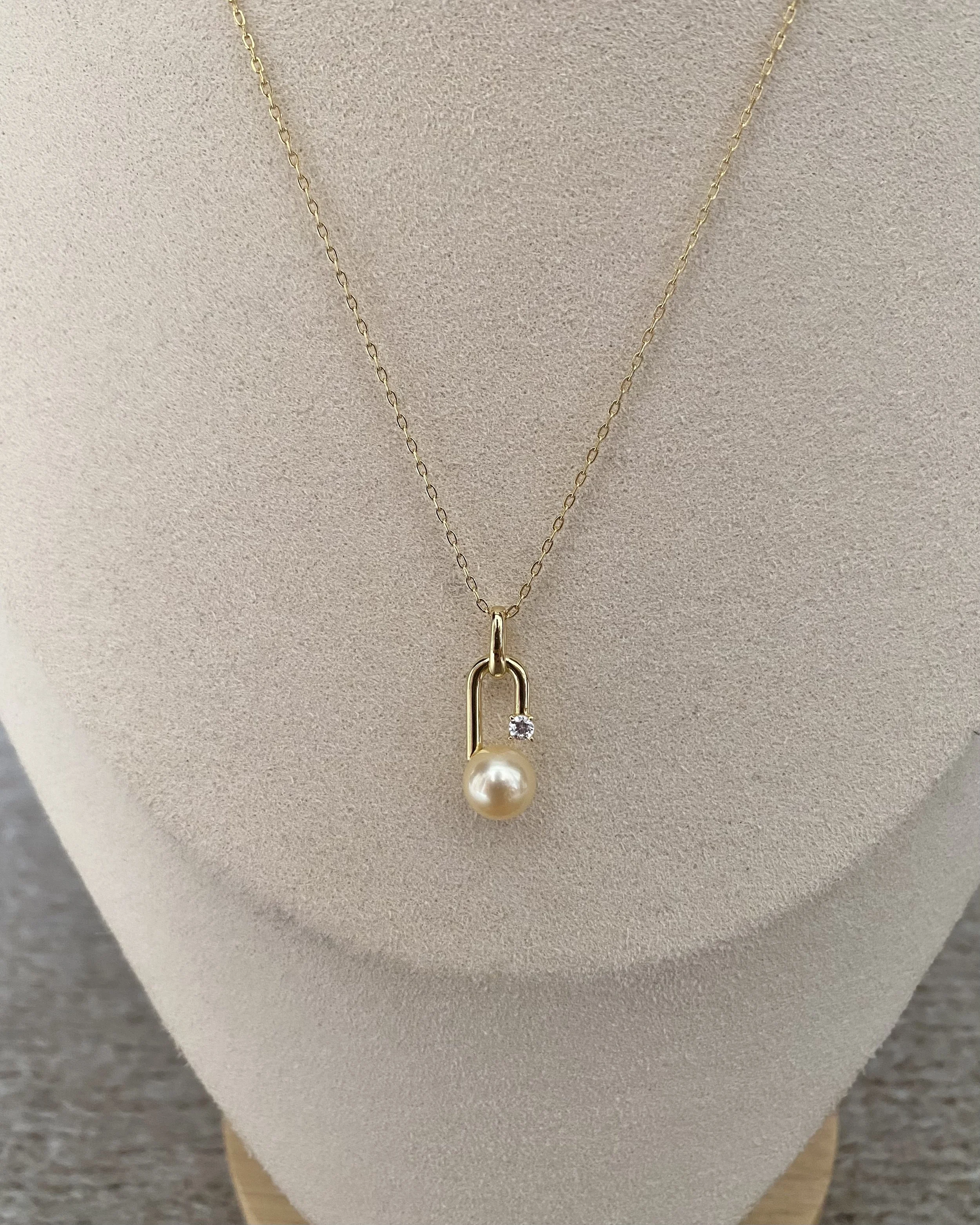 Japanese “Golden Dawn” Akoya Pearl Pendant Necklace 7.5mm, Creamy-Gold, Paperclip-Style w/ Sturdy S925 Rolo Chain,Jewellery Showpiece Starlit Pearls