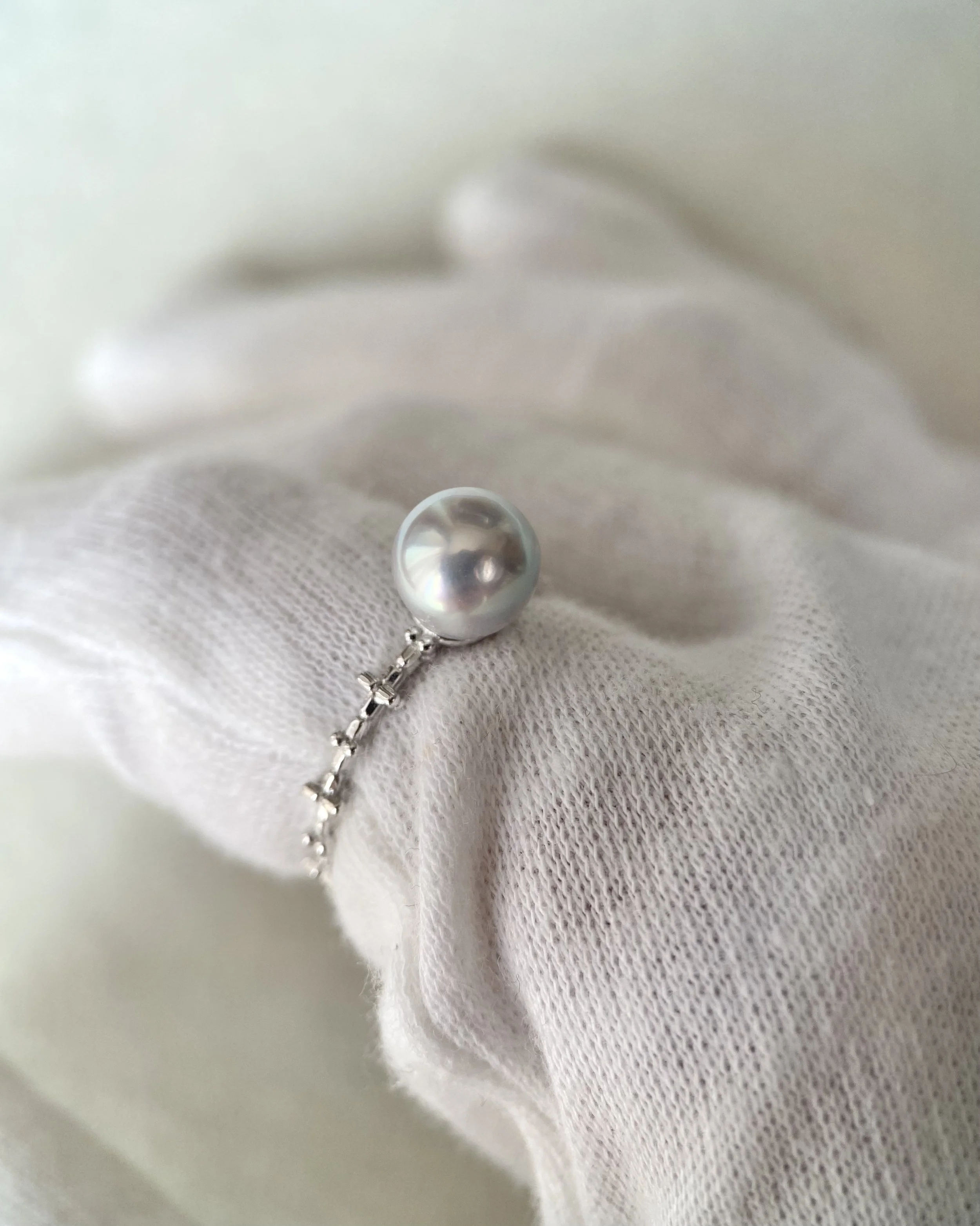 Exceptional 6A Mirror-Lustre Japanese Silver Grey Madama Akoya Pearl Ring 7.7mm, S925 Star-Cut Link Adjustable Band, Show Piece Starlit Pearls