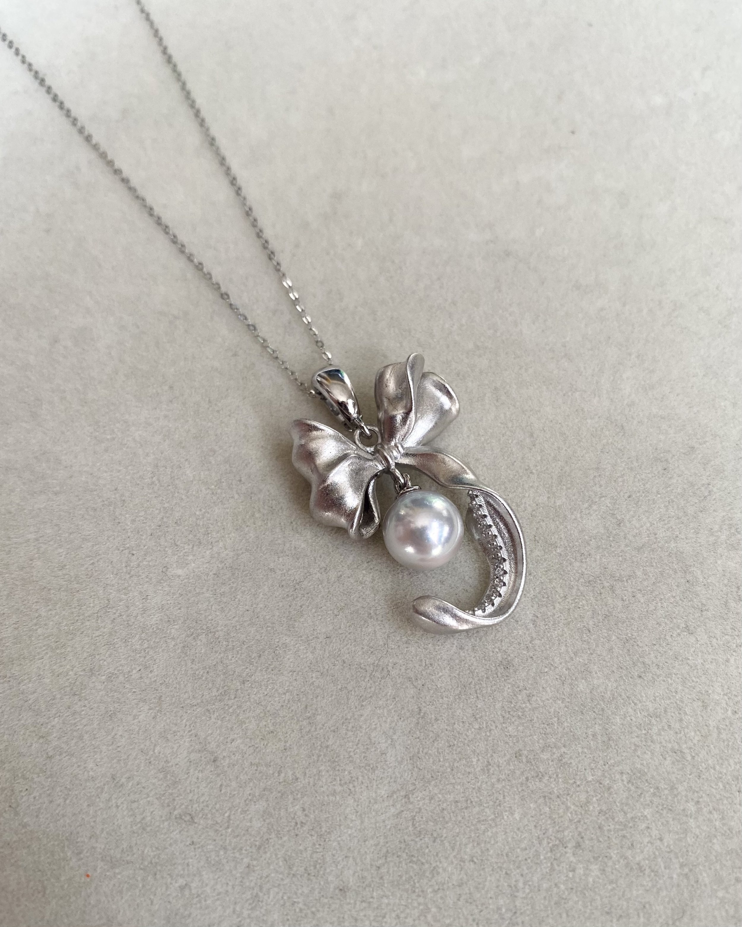 Original Japanese Pendant_Top-Tier Specially Selected Gr 8.3mm Japanese Natural Silver-Grey Madama Akoya Pearl, S925 Matte-Finish Bow Design Starlit Pearls