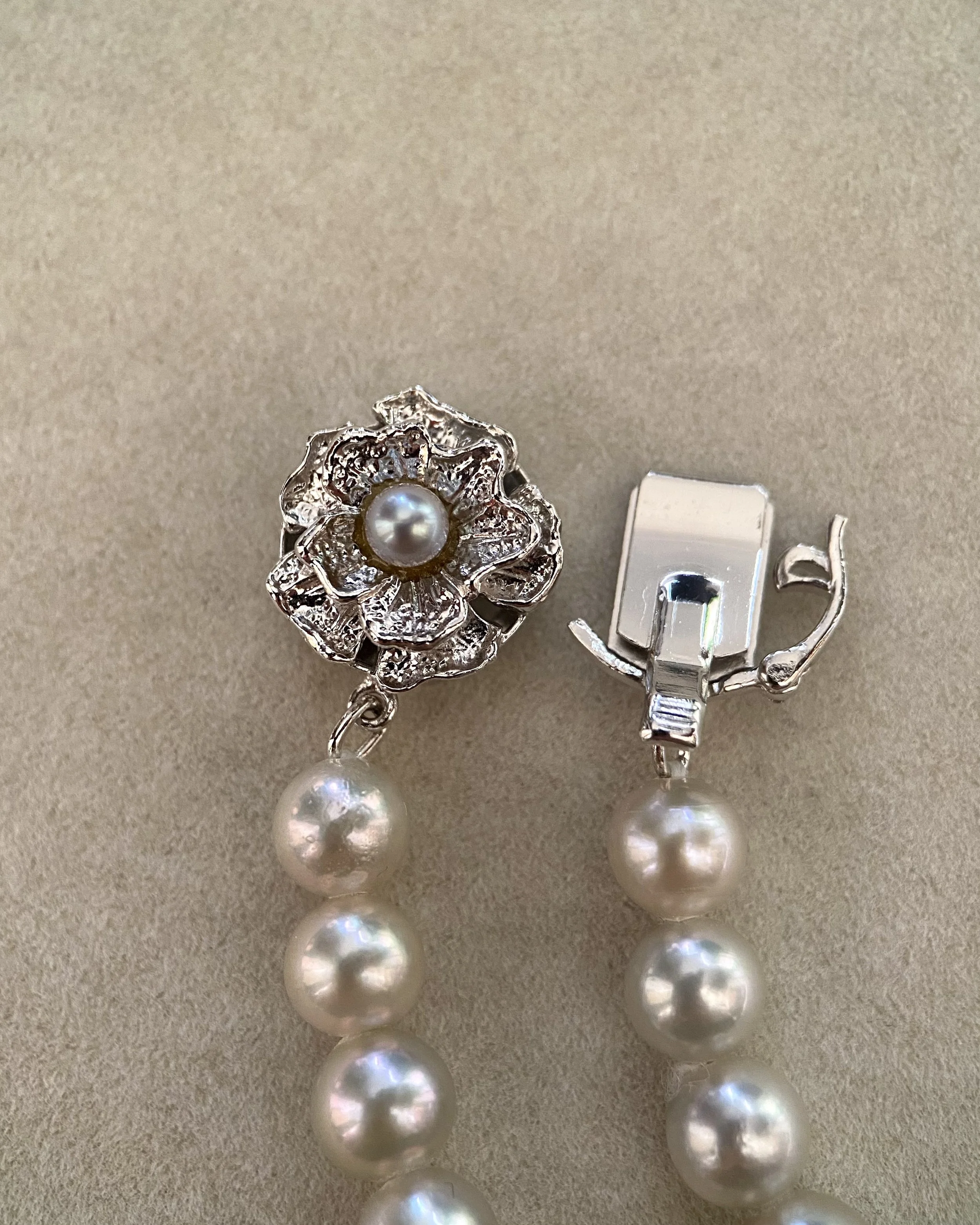 6.5–7mm Japanese Madama Akoya Pearl Necklace – Natural Silvery Grey, 3D Floral Silver Clasp, Japanese Jewellery Exhibition Showpiece Starlit Pearls