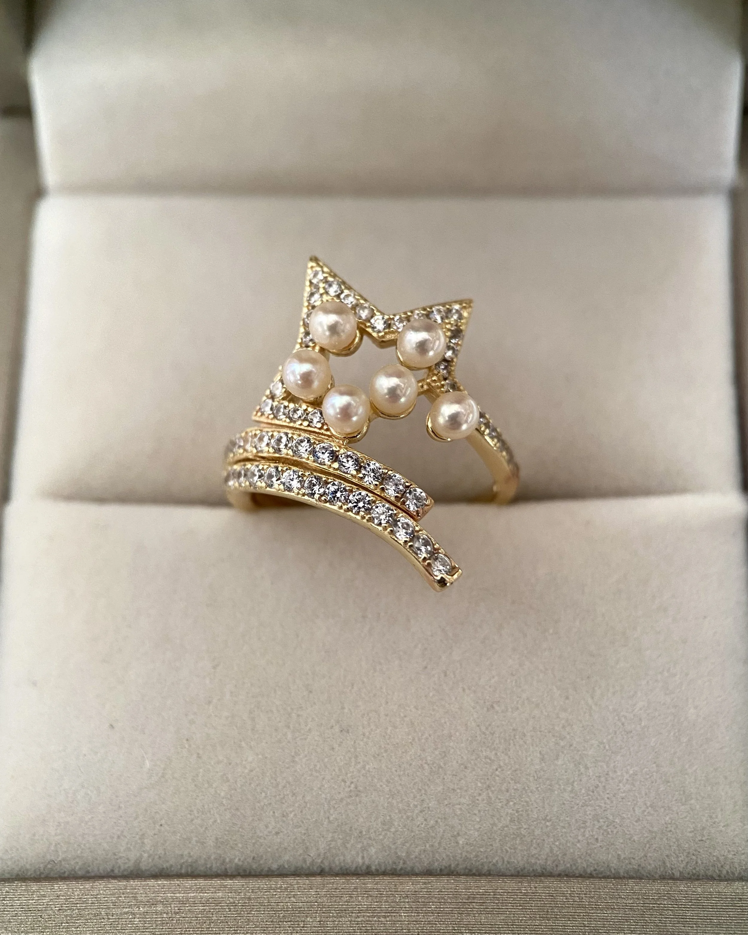 Premium Mini Japanese ‘Golden Dawn’ Creamy-Gold Akoya Pearl Ring 3–3.5mm, Shooting-Star Pavé CZ Starburst Setting in S925 Silver Starlit Pearls