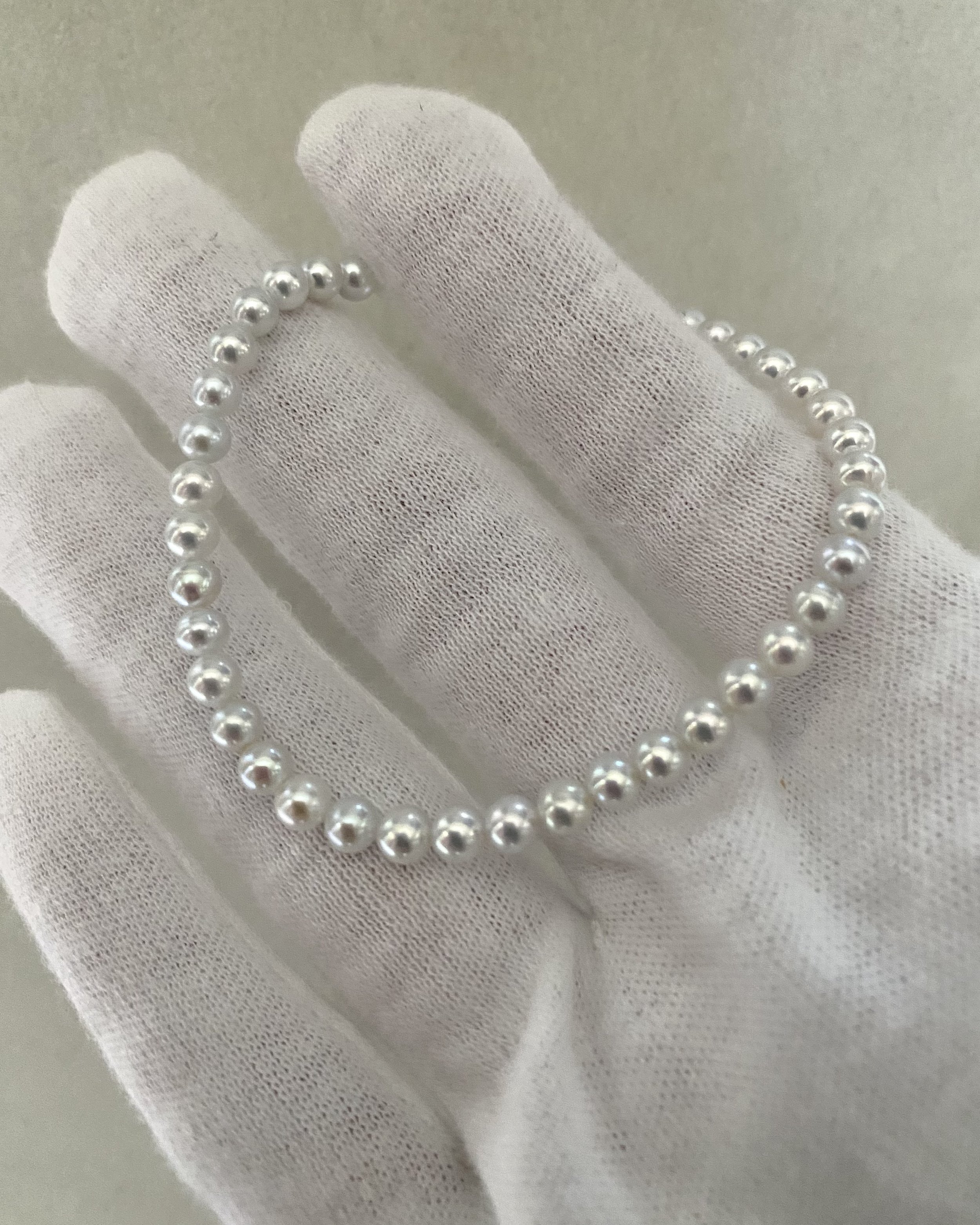 Rare 4mm Silver-White Freshwater Pearl Elastic Bracelet, Top-Grade Lustre, Stretchable Design, Minimalist and Elegant Style Starlit Pearls