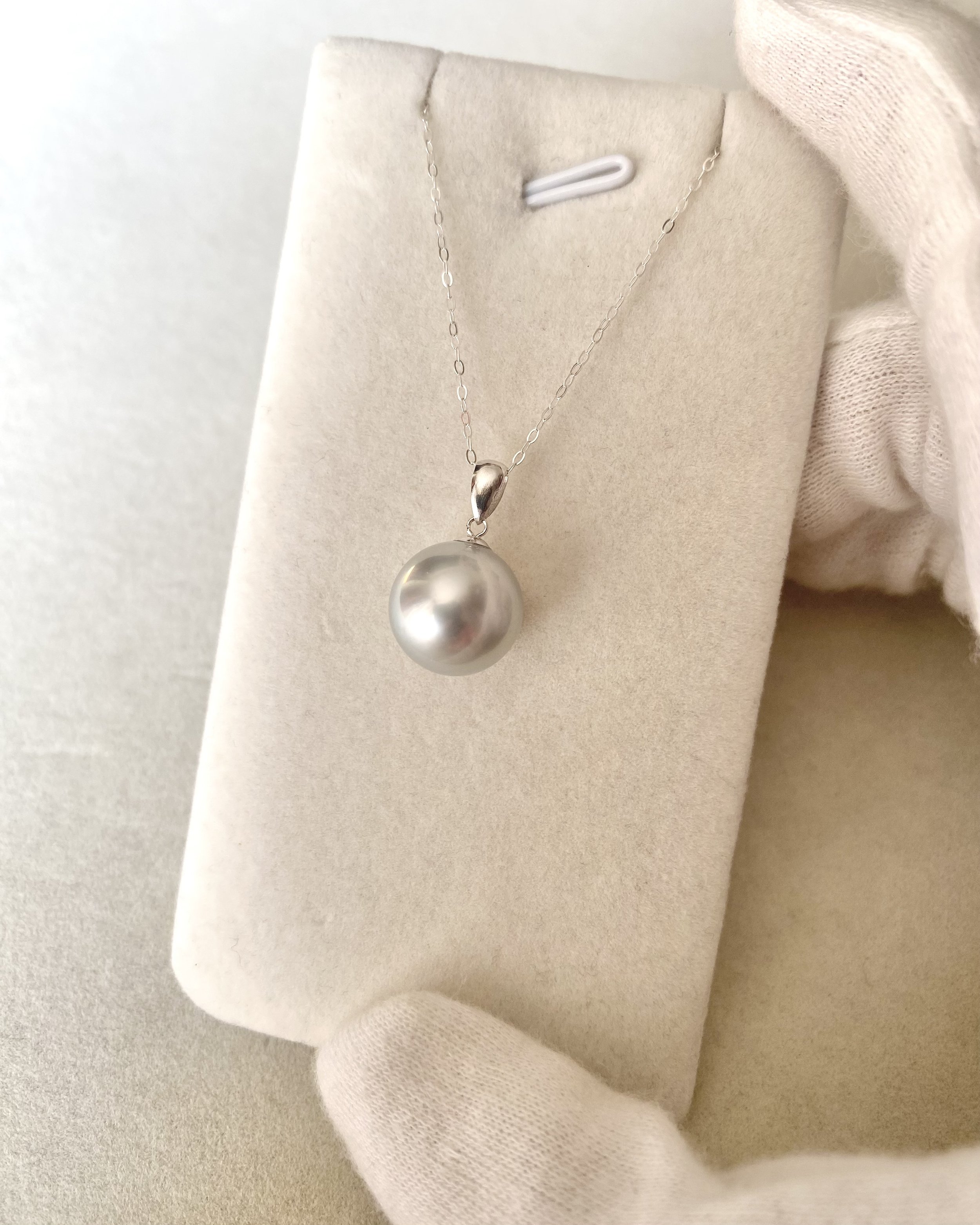 Rare Platinum Grey Tahitian South Sea Pearl Pendant 11.5mm, Crystal Mirror Lustre, Solid 18K White Gold Thick Bail, Minimalist Luxury Starlit Pearls