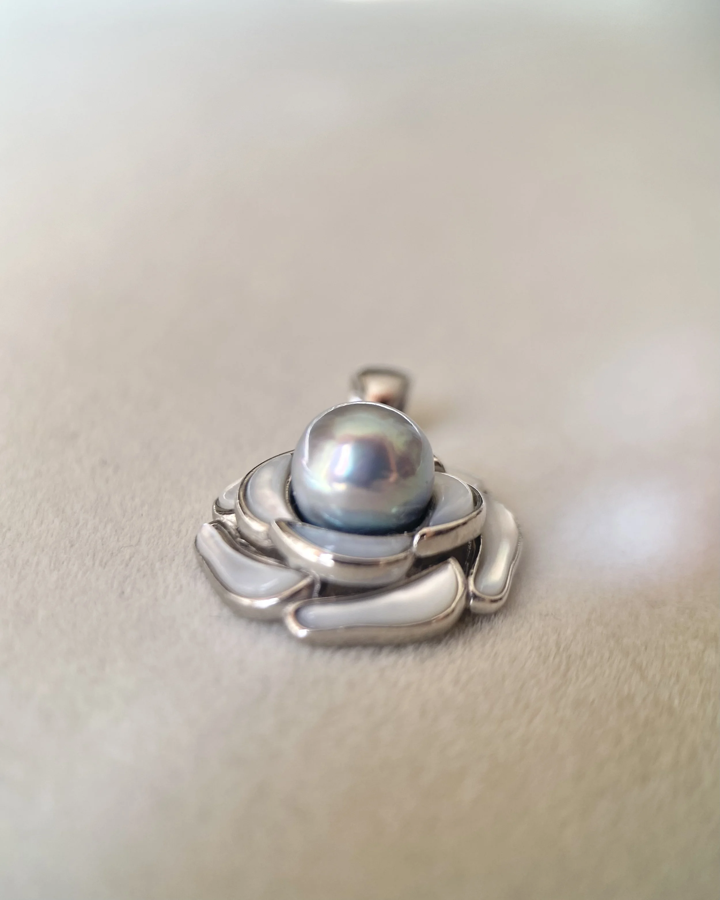 Premium Japanese Natural Silver Grey Blue Madama Akoya Pearl Pendant 8mm, Sculptural MOP Camellia S925 Silver Design, Rainbow Orient Starlit Pearls